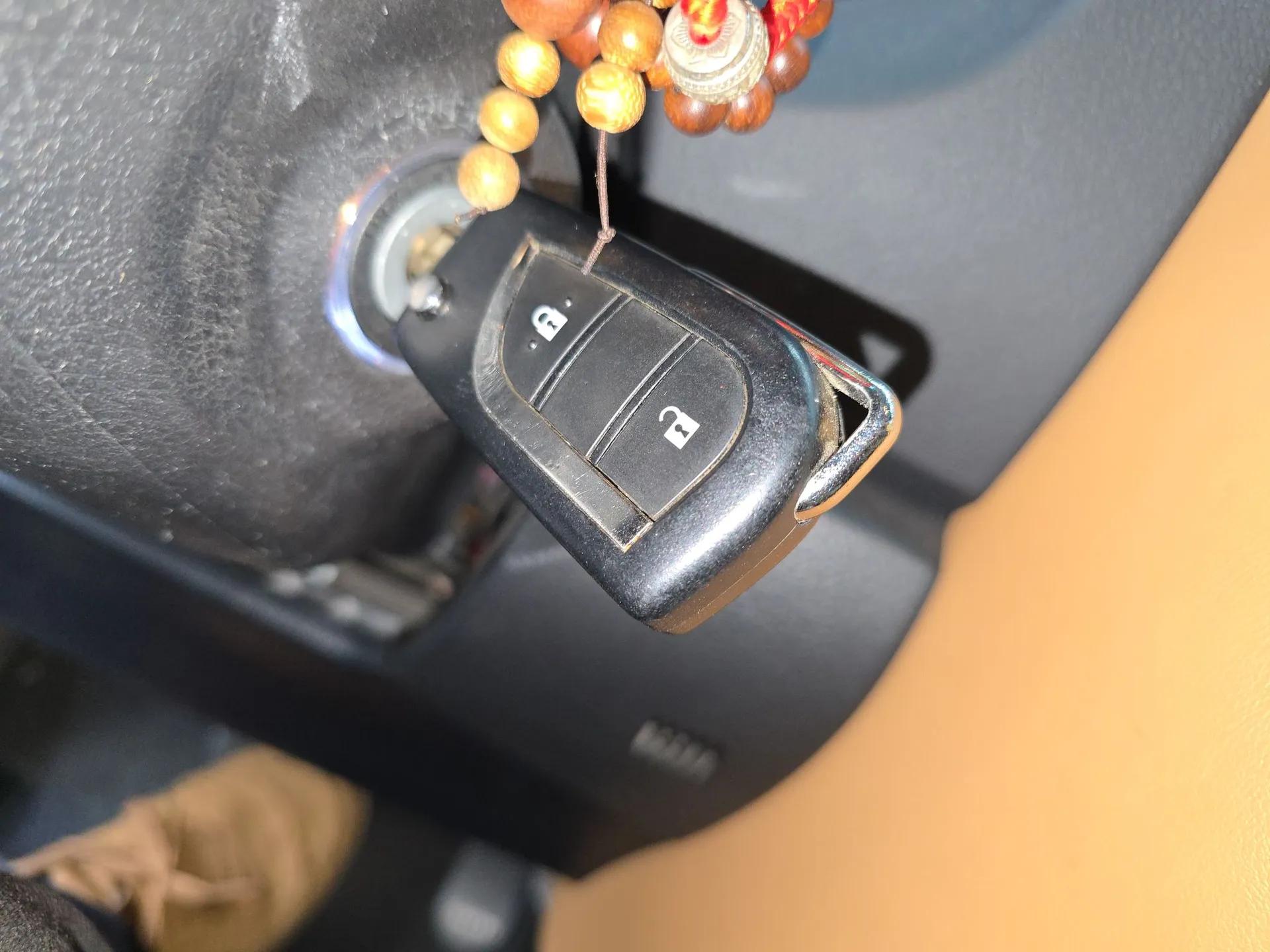 Toyota Fortuner 2016 2.7L Middle East Version — миниатюра 9