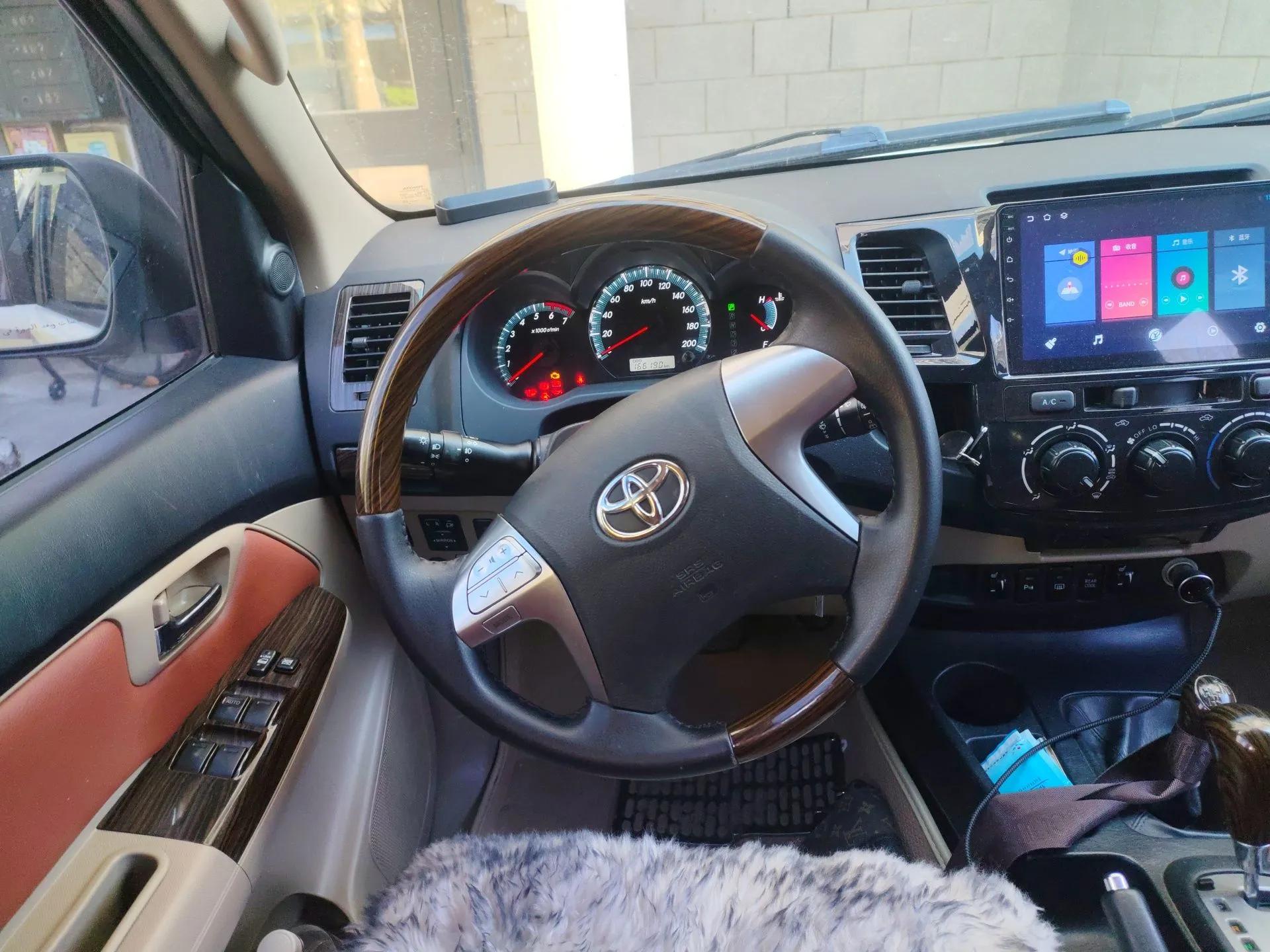 Toyota Fortuner  — миниатюра 11