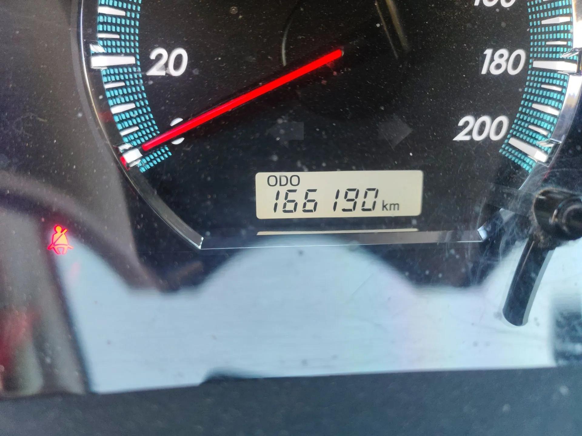 Toyota Fortuner  — миниатюра 13