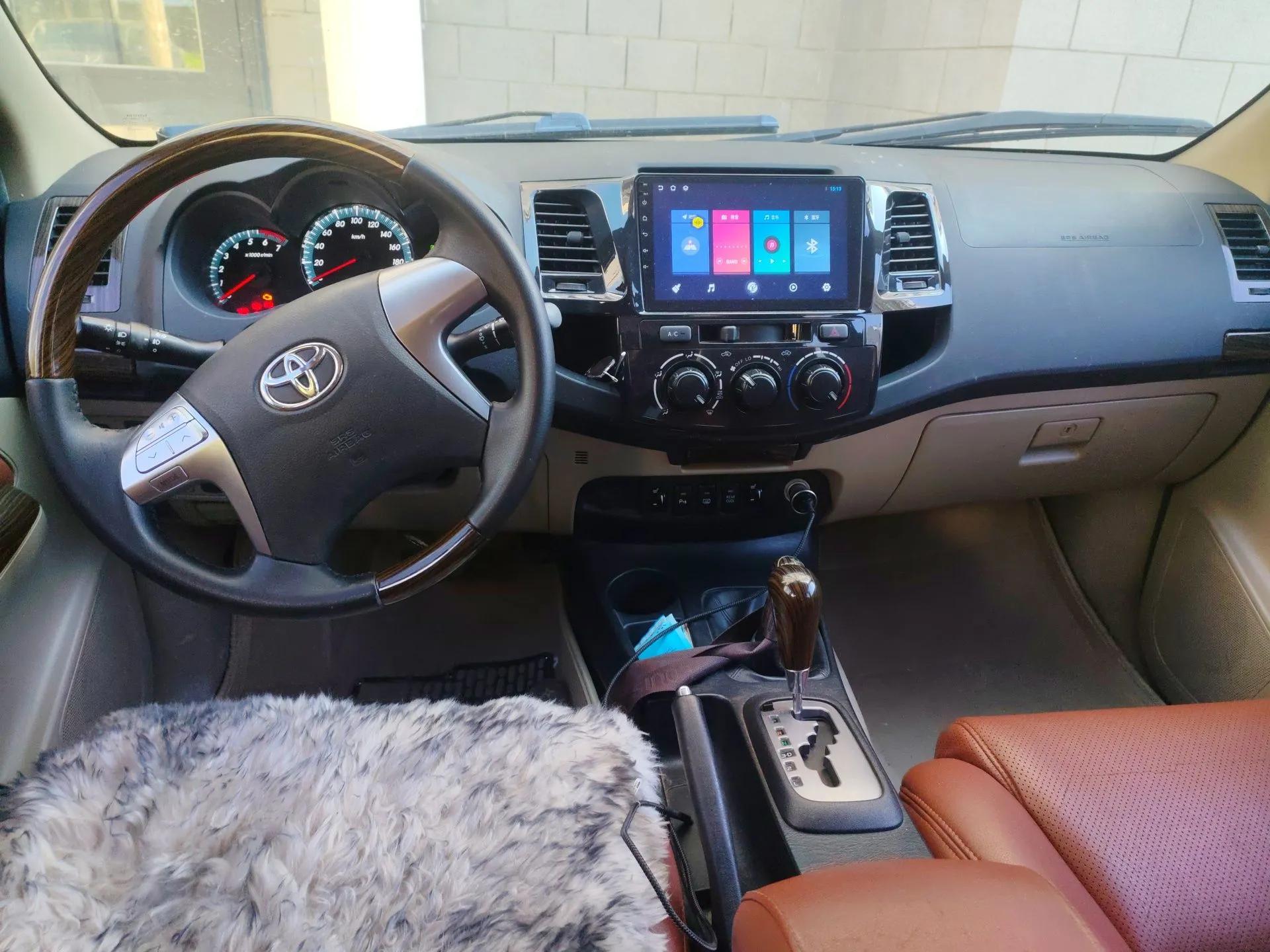 Toyota Fortuner  — миниатюра 10