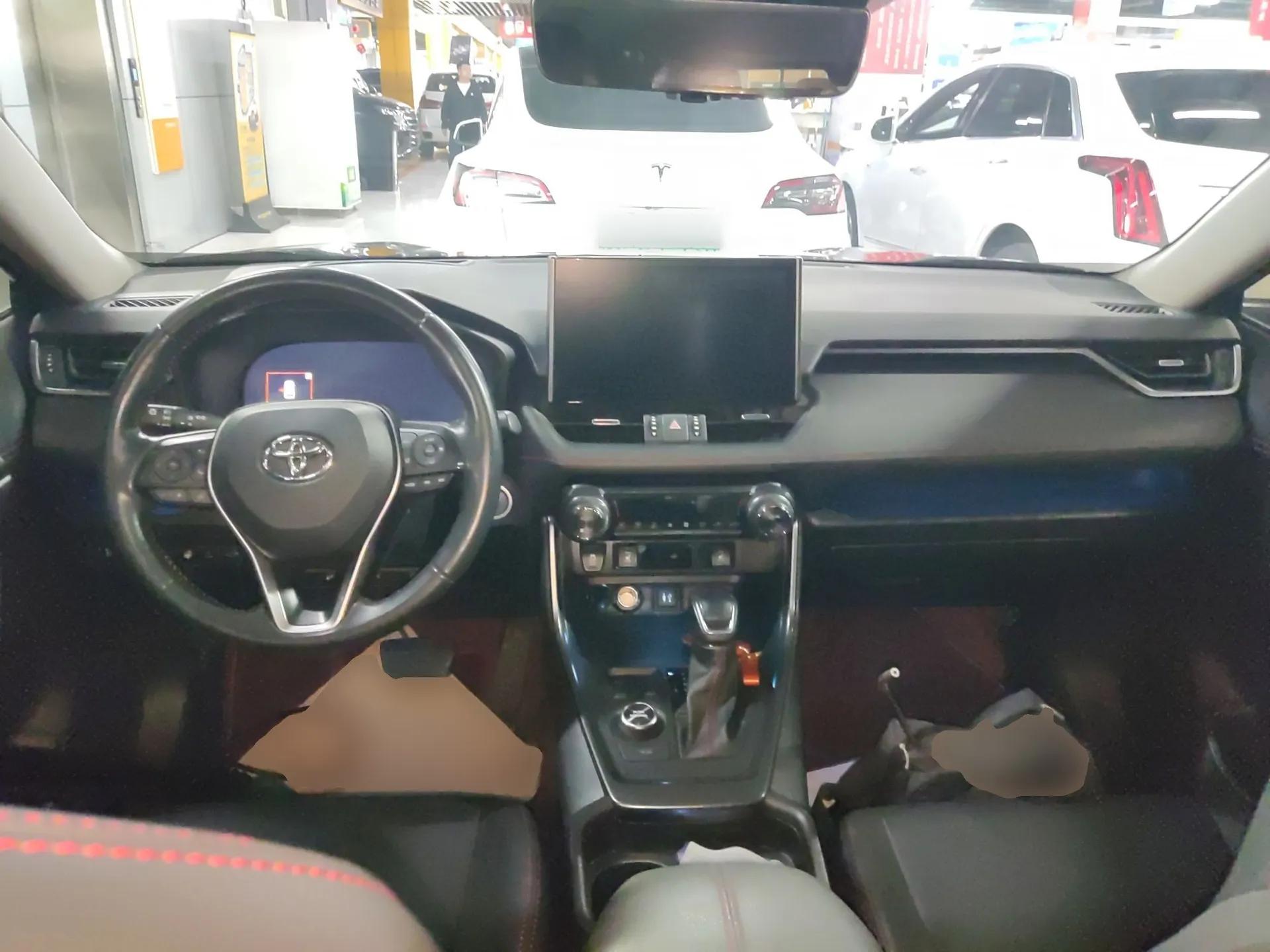 Toyota Wildlander New Energy 2021 High-Performance Edition 2.5L Four-Wheel Drive GT Version — миниатюра 12