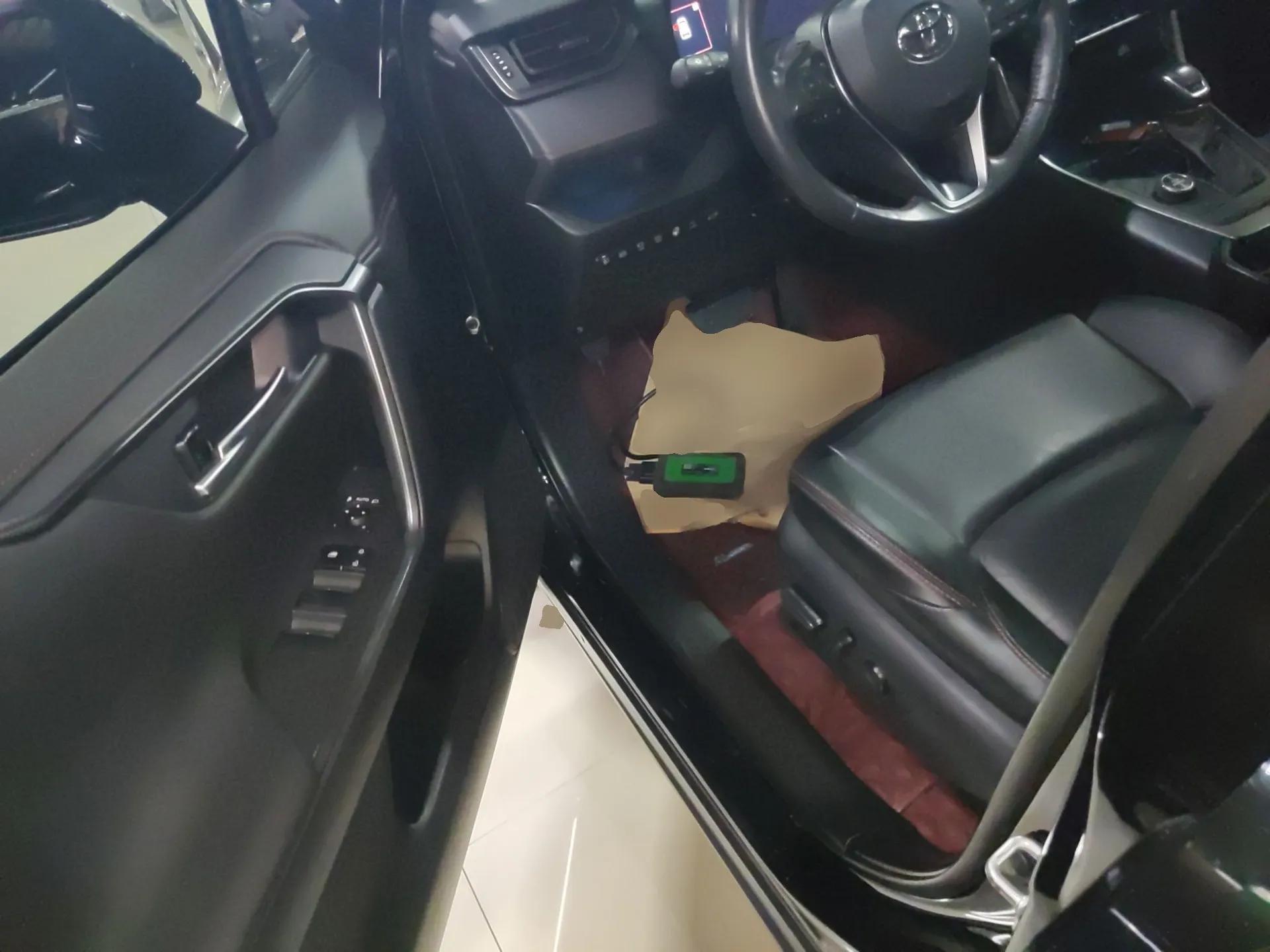 Toyota Wildlander New Energy 2021 High-Performance Edition 2.5L Four-Wheel Drive GT Version — миниатюра 18