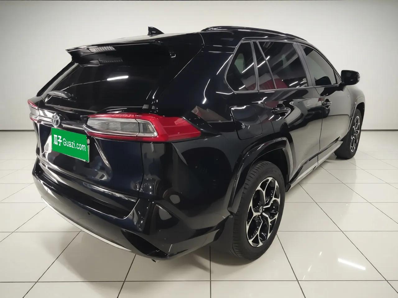 Toyota Wildlander New Energy 2021 High-Performance Edition 2.5L Four-Wheel Drive GT Version — миниатюра 4