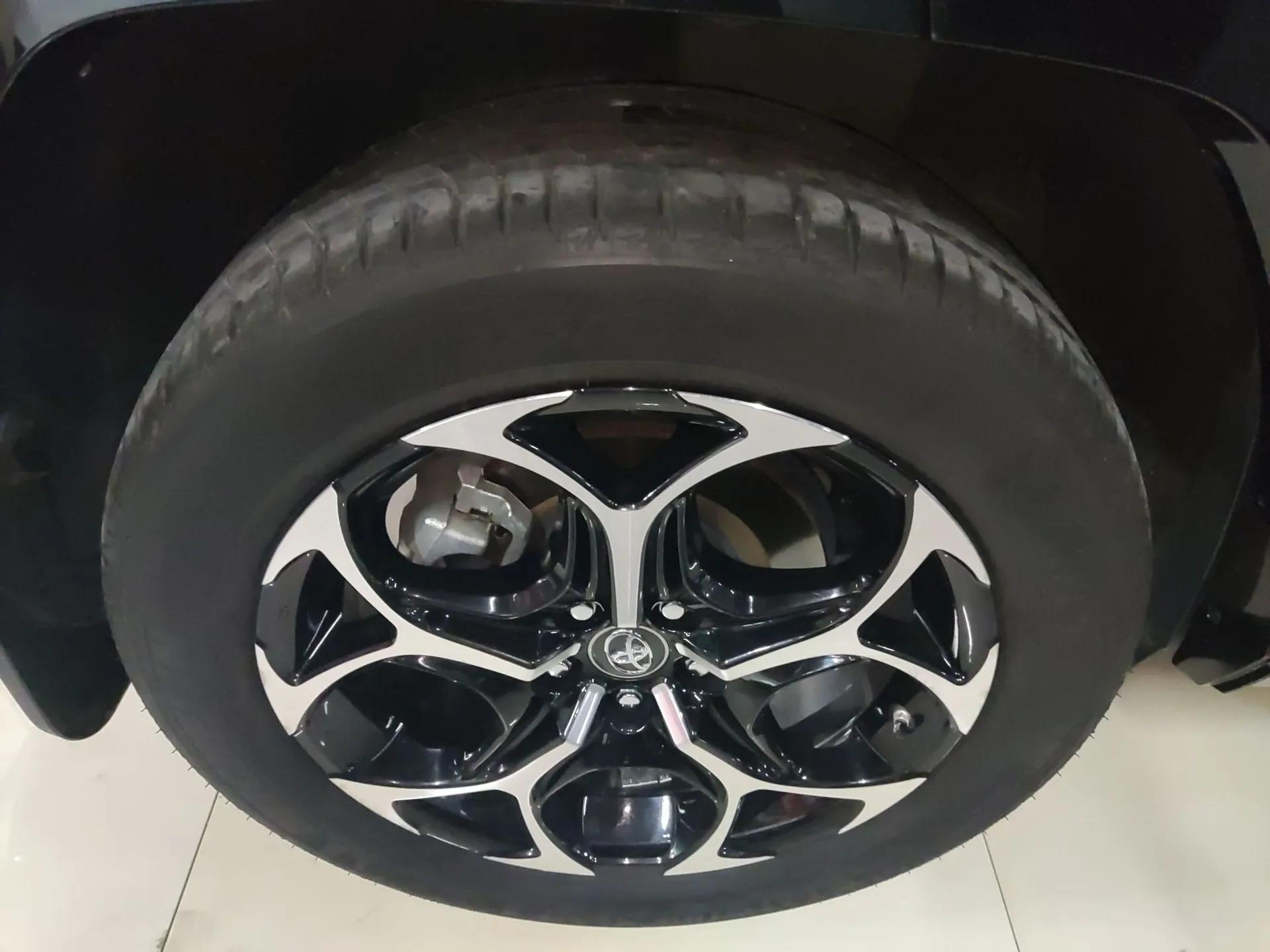 Toyota Wildlander New Energy 2021 High-Performance Edition 2.5L Four-Wheel Drive GT Version — миниатюра 10
