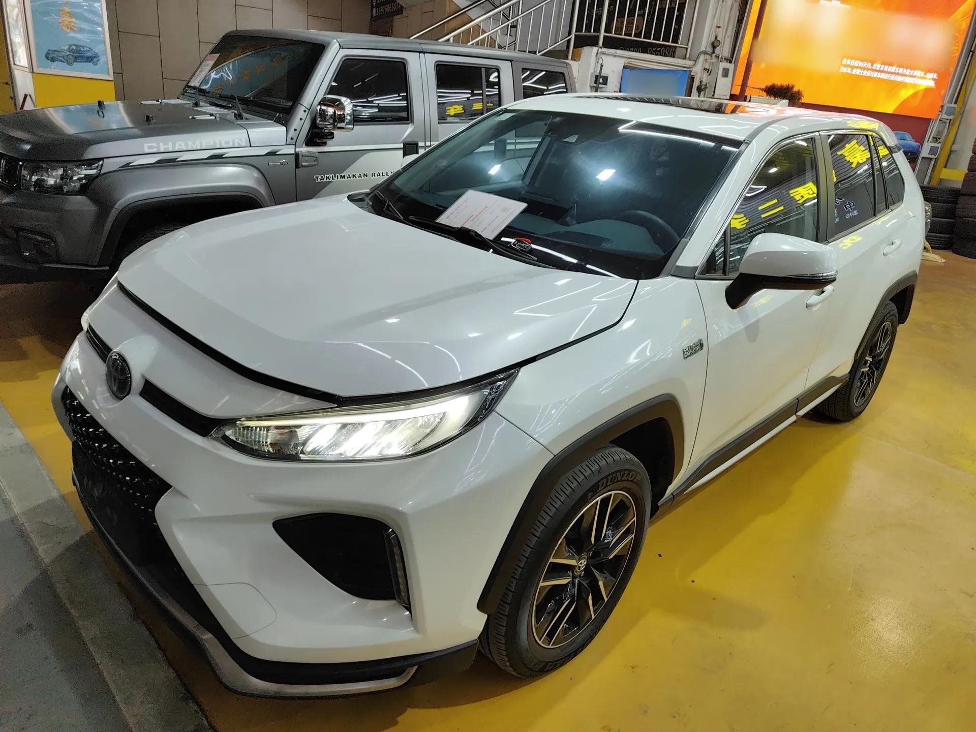 Toyota Wildlander New Energy 2021 High-Performance Edition 2.5L Two-Wheel Drive Powerful Version — миниатюра 1