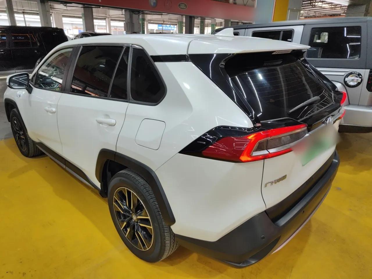 Toyota Wildlander New Energy 2021 High-Performance Edition 2.5L Two-Wheel Drive Powerful Version — миниатюра 7