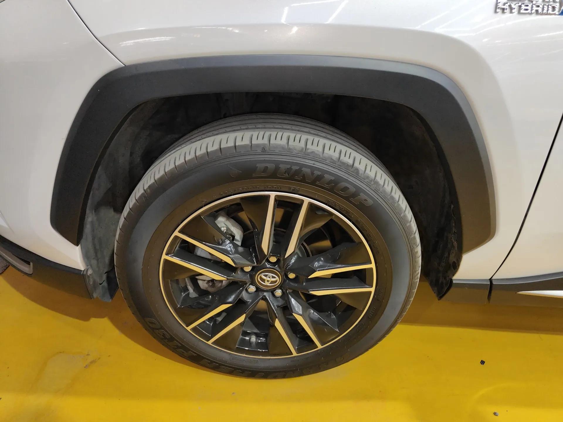 Toyota Wildlander New Energy 2021 High-Performance Edition 2.5L Two-Wheel Drive Powerful Version — миниатюра 9