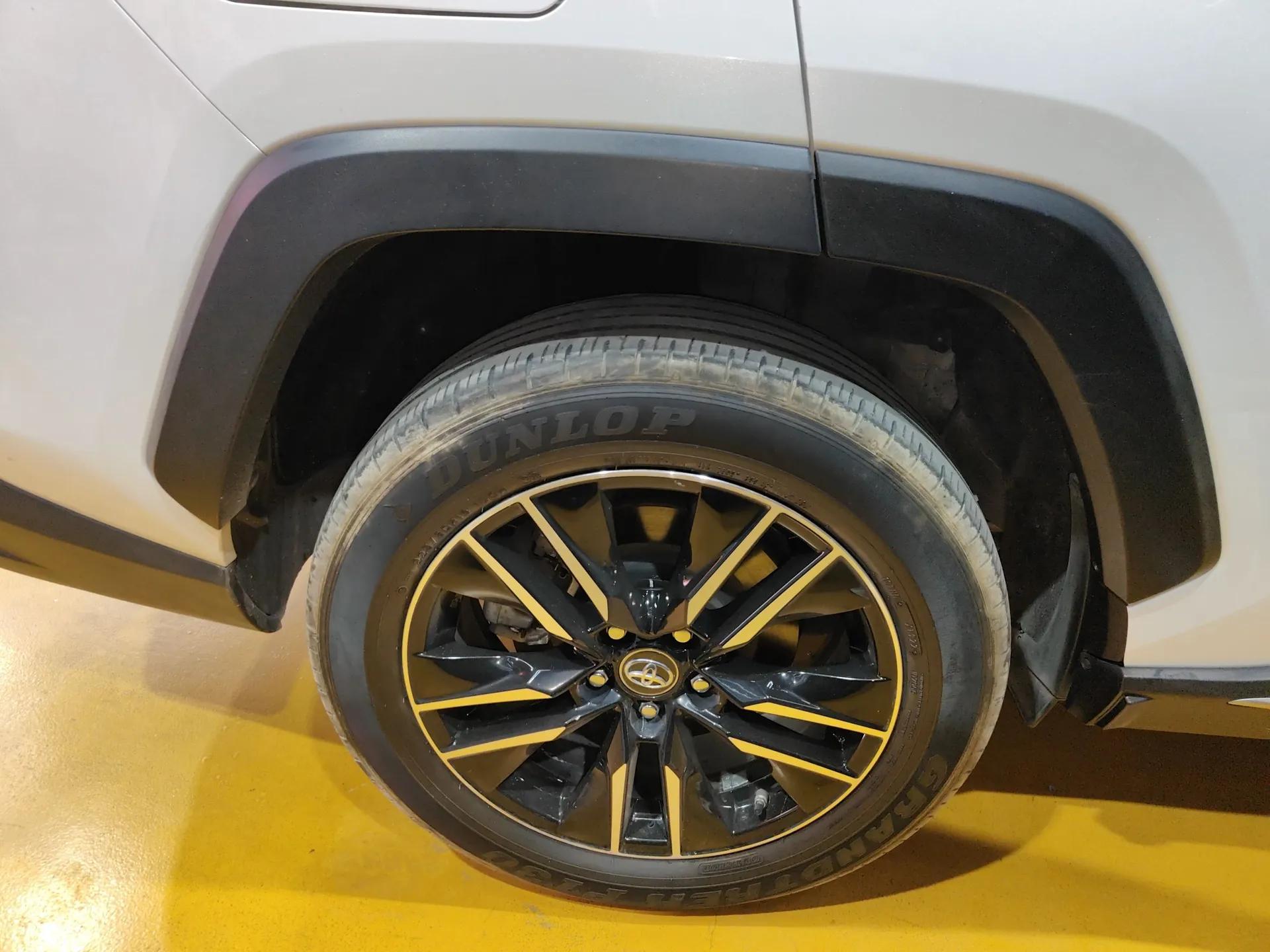 Toyota Wildlander New Energy 2021 High-Performance Edition 2.5L Two-Wheel Drive Powerful Version — миниатюра 10