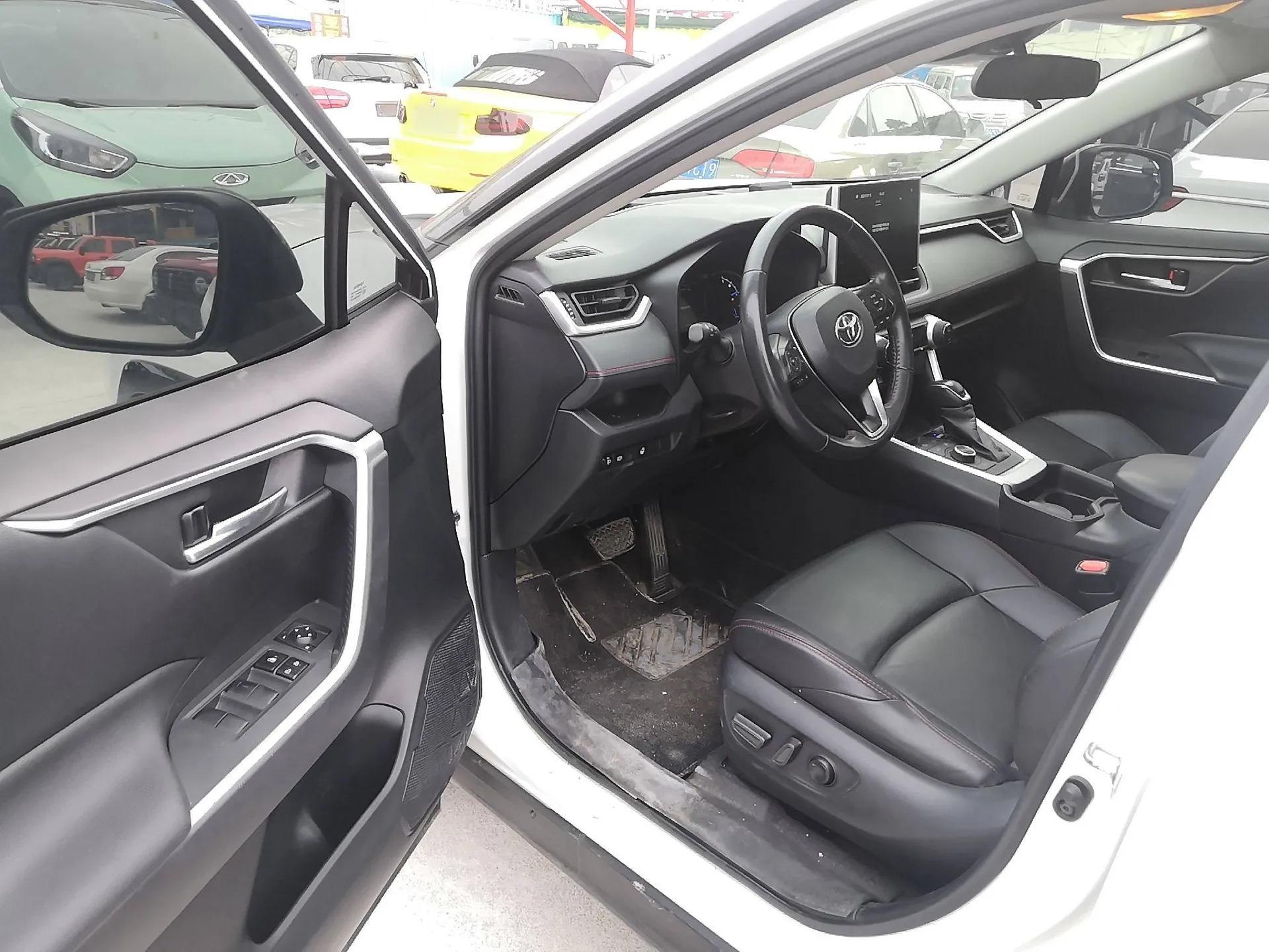 Toyota Wildlander New Energy 2021 High-Performance Edition 2.5L Four-Wheel Drive Powerful Version — миниатюра 21