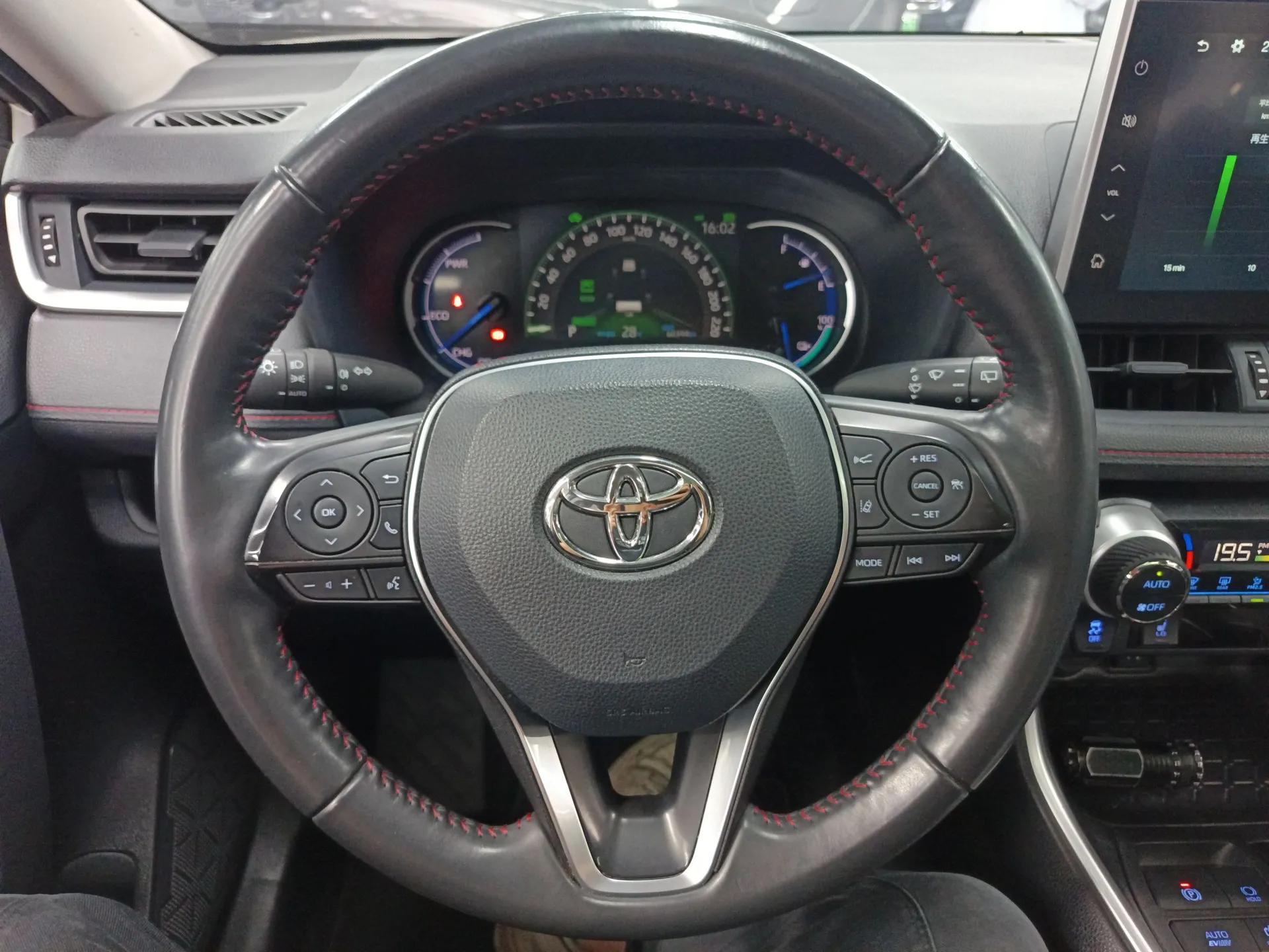 Toyota Wildlander New Energy 2021 High-Performance Edition 2.5L Two-Wheel Drive Powerful Version — миниатюра 14