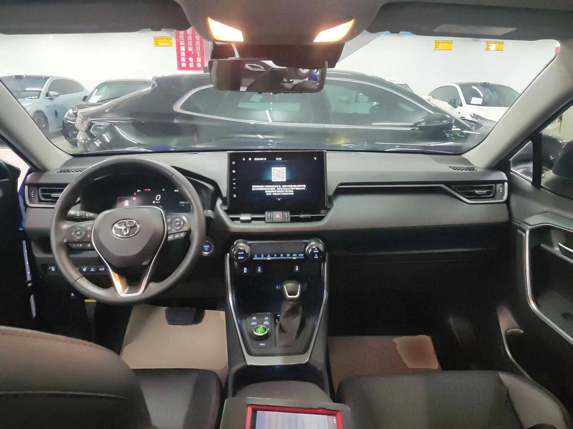 Toyota Wildlander New Energy 2021 High-Performance Edition 2.5L Four-Wheel Drive Powerful Version — миниатюра 13