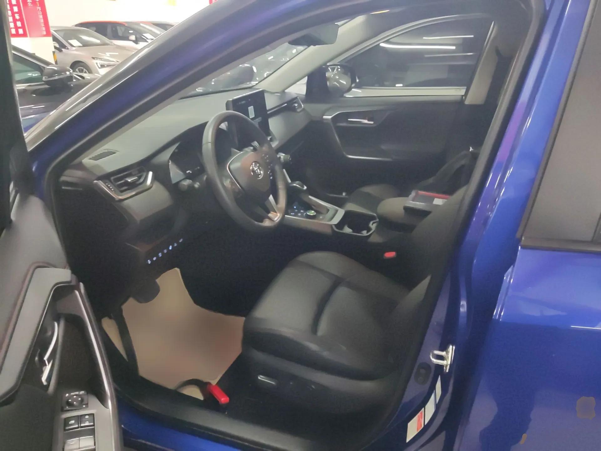 Toyota Wildlander New Energy 2021 High-Performance Edition 2.5L Four-Wheel Drive Powerful Version — миниатюра 18
