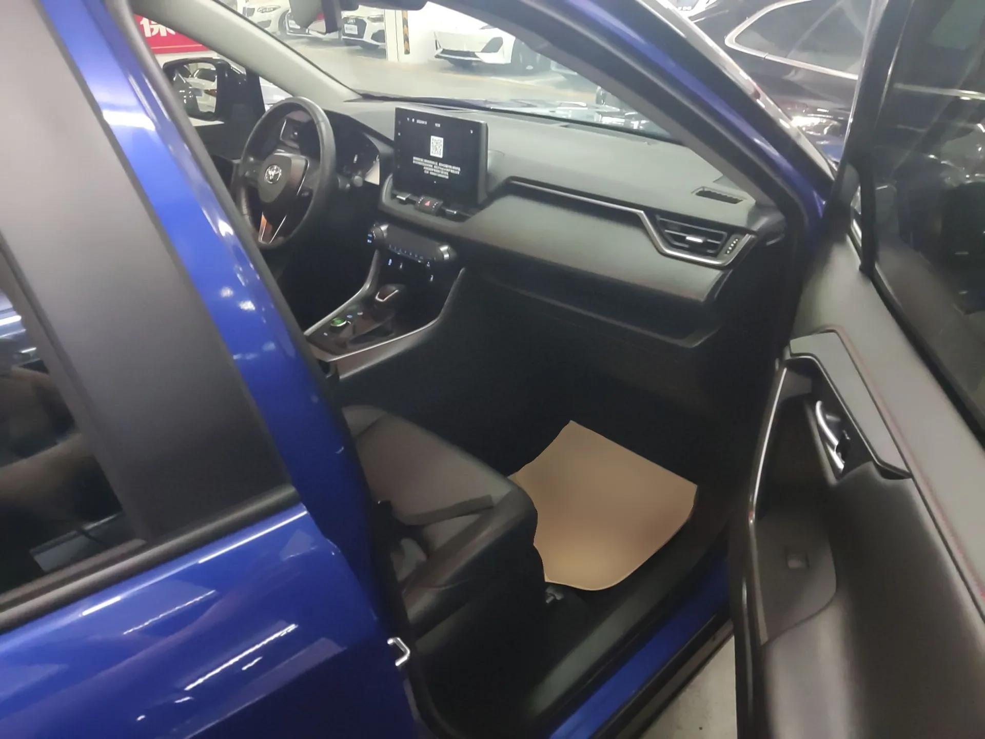 Toyota Wildlander New Energy 2021 High-Performance Edition 2.5L Four-Wheel Drive Powerful Version — миниатюра 23