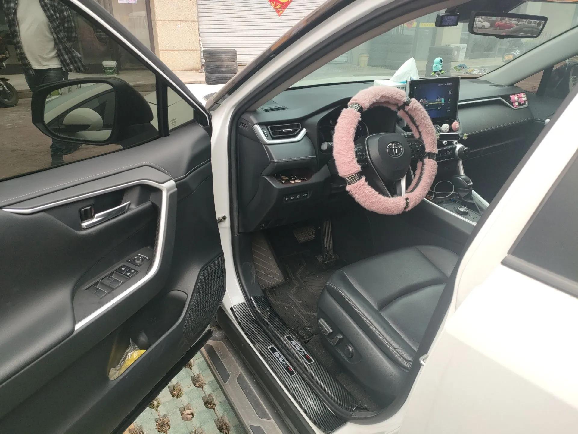 Toyota RAV4 Rongfang Plug-in Hybrid 2022 2.5L Four-Wheel Drive Flagship Pro — миниатюра 17