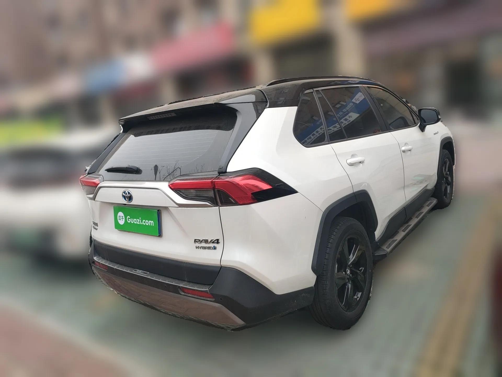 Toyota RAV4 Rongfang Plug-in Hybrid 2022 2.5L Four-Wheel Drive Flagship Pro — миниатюра 6