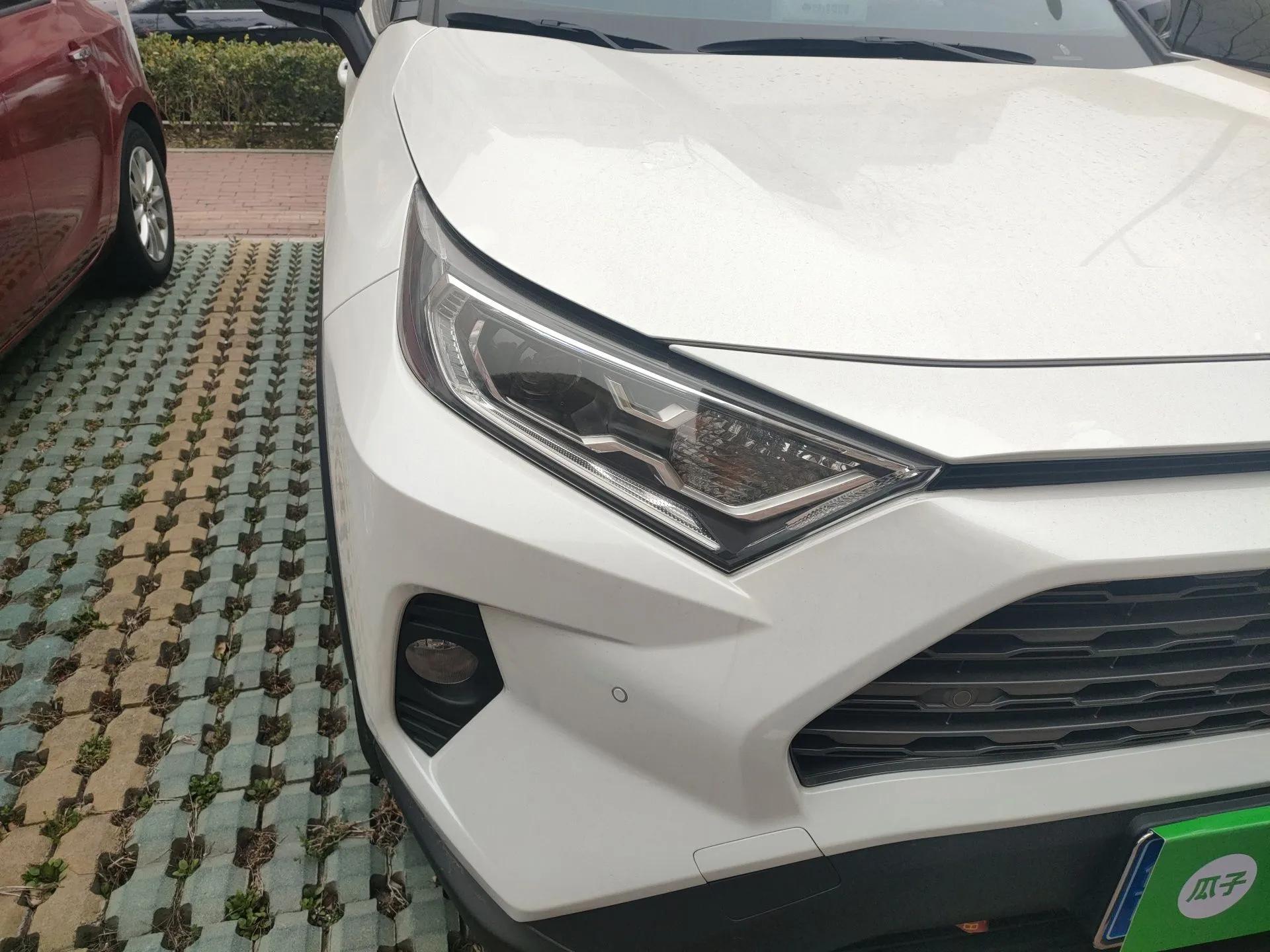 Toyota RAV4 Rongfang Plug-in Hybrid 2022 2.5L Four-Wheel Drive Flagship Pro — миниатюра 7