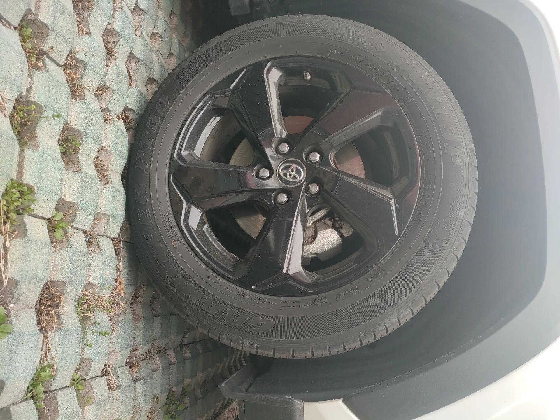 Toyota RAV4 Rongfang Plug-in Hybrid 2022 2.5L Four-Wheel Drive Flagship Pro — миниатюра 8