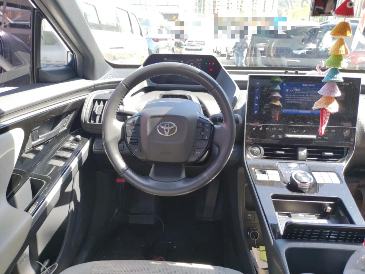 Toyota FAW bZ4X 2022 Two-Wheel Drive Long-Range PRO Version — миниатюра 14