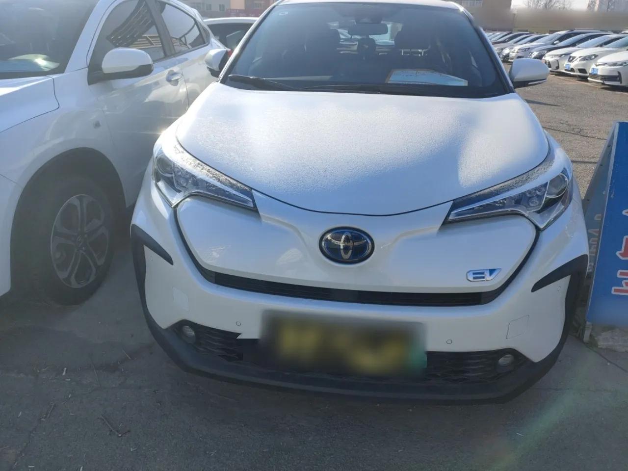 Toyota C-HR EV 2020 Luxury Sunroof Edition — миниатюра 2