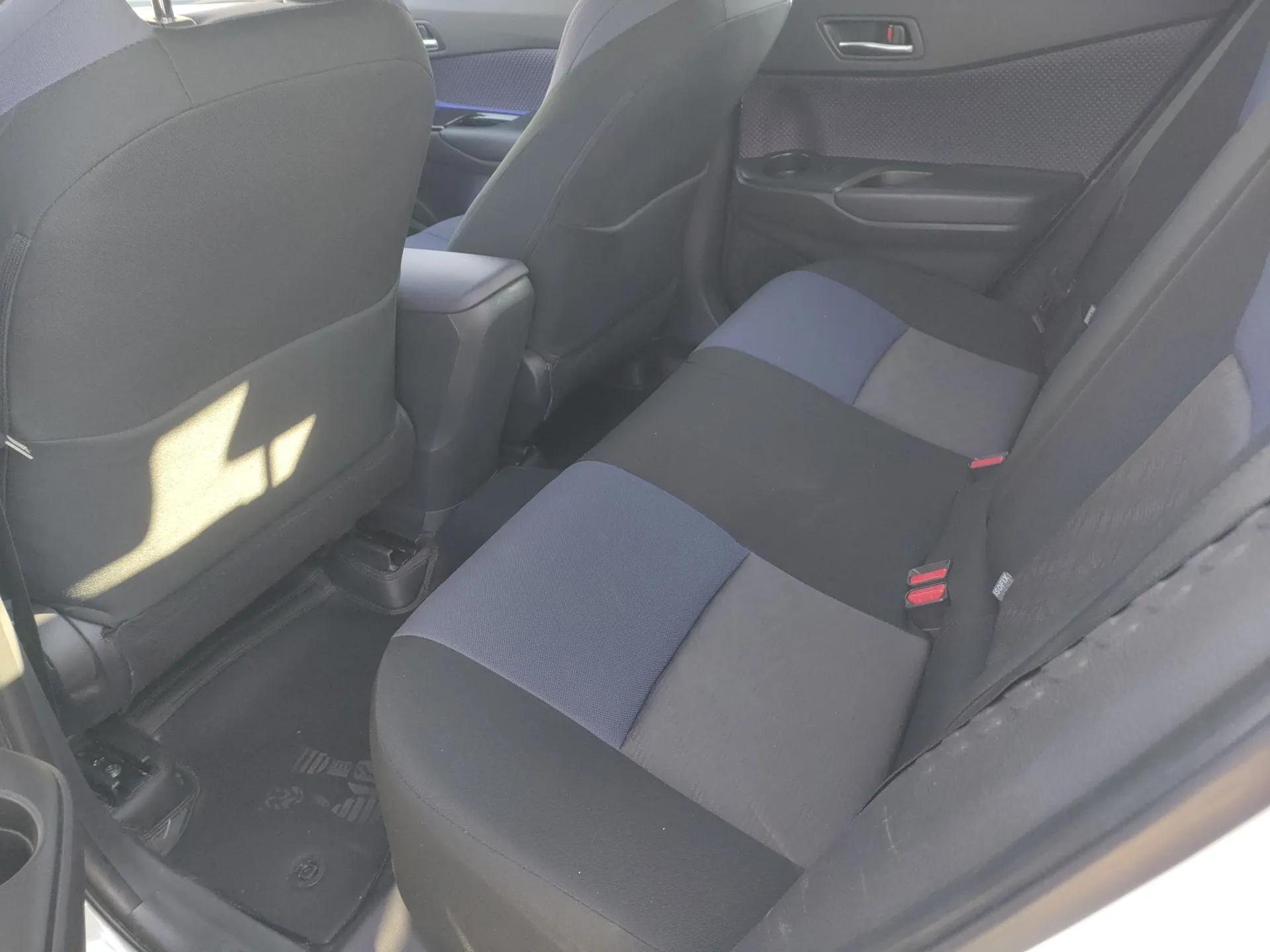 Toyota C-HR EV 2020 Luxury Sunroof Edition — миниатюра 19