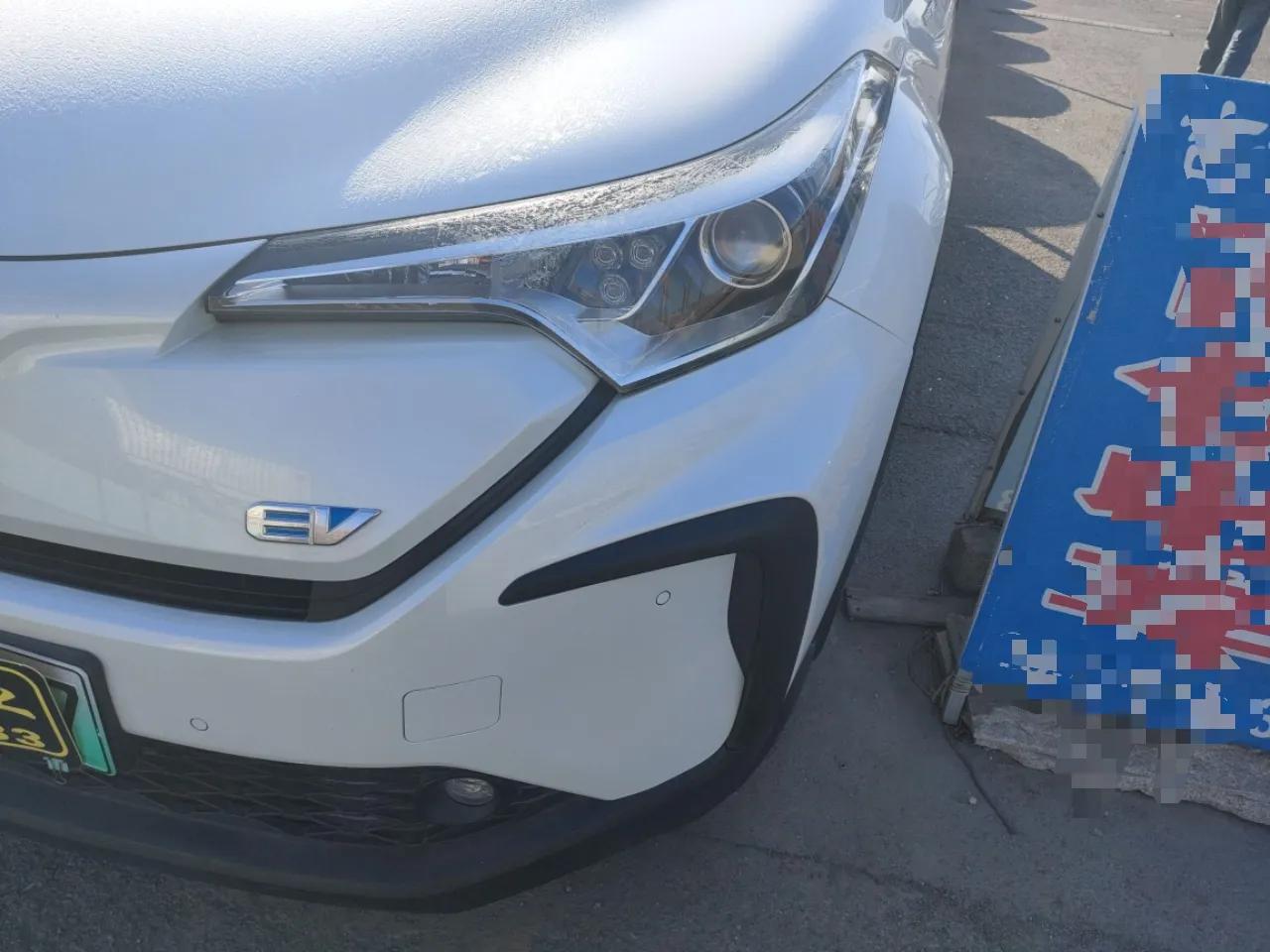 Toyota C-HR EV 2020 Luxury Sunroof Edition — миниатюра 6