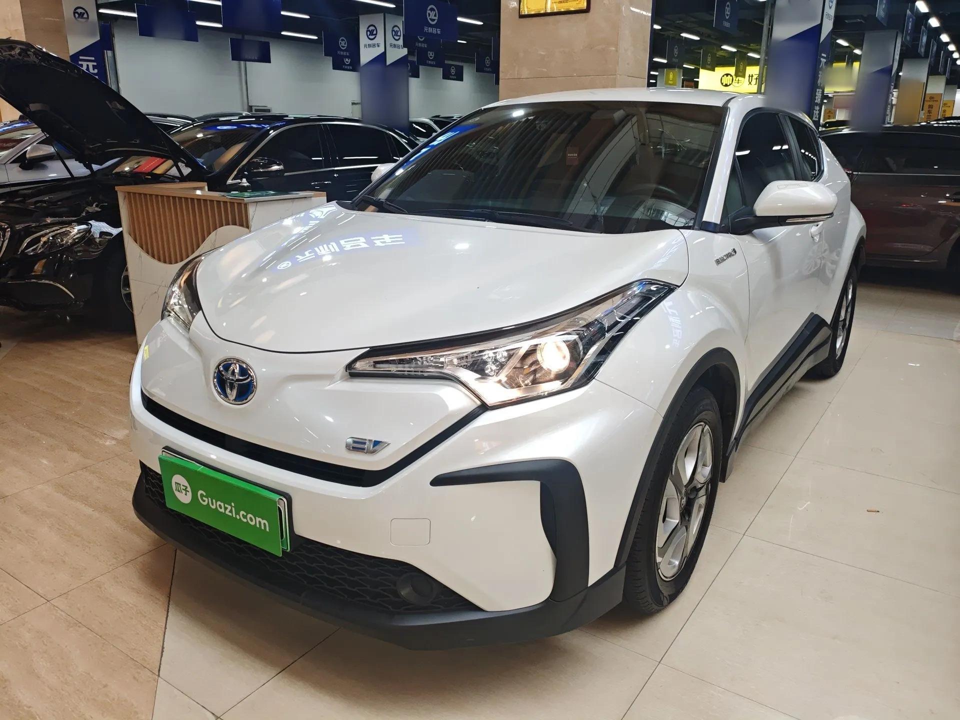 Toyota C-HR EV 2020 Leading Edition — миниатюра 1
