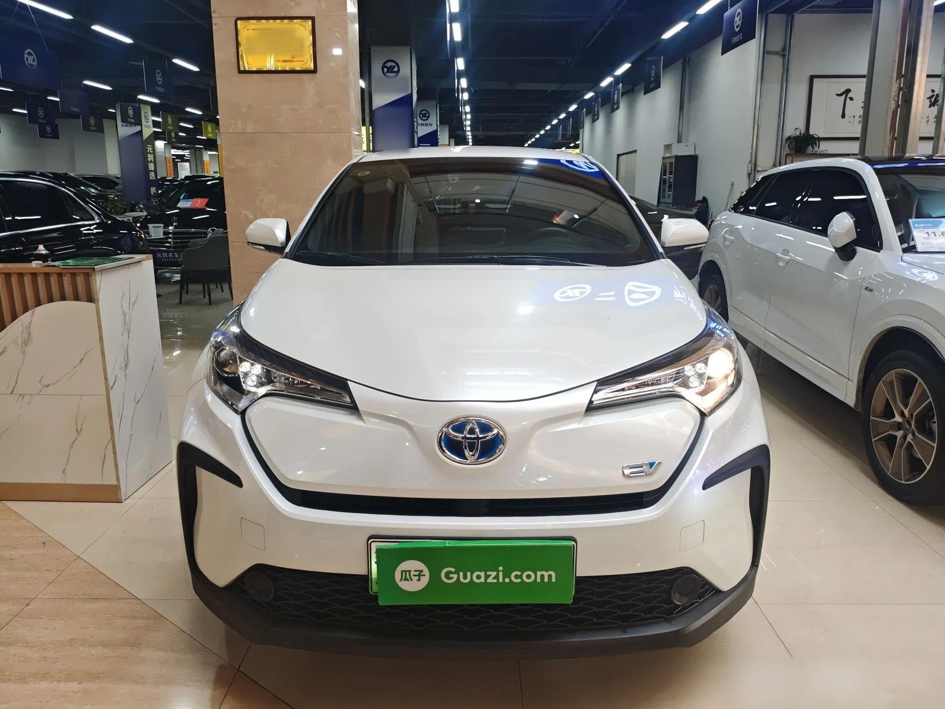 Toyota C-HR EV 2020 Leading Edition — миниатюра 2