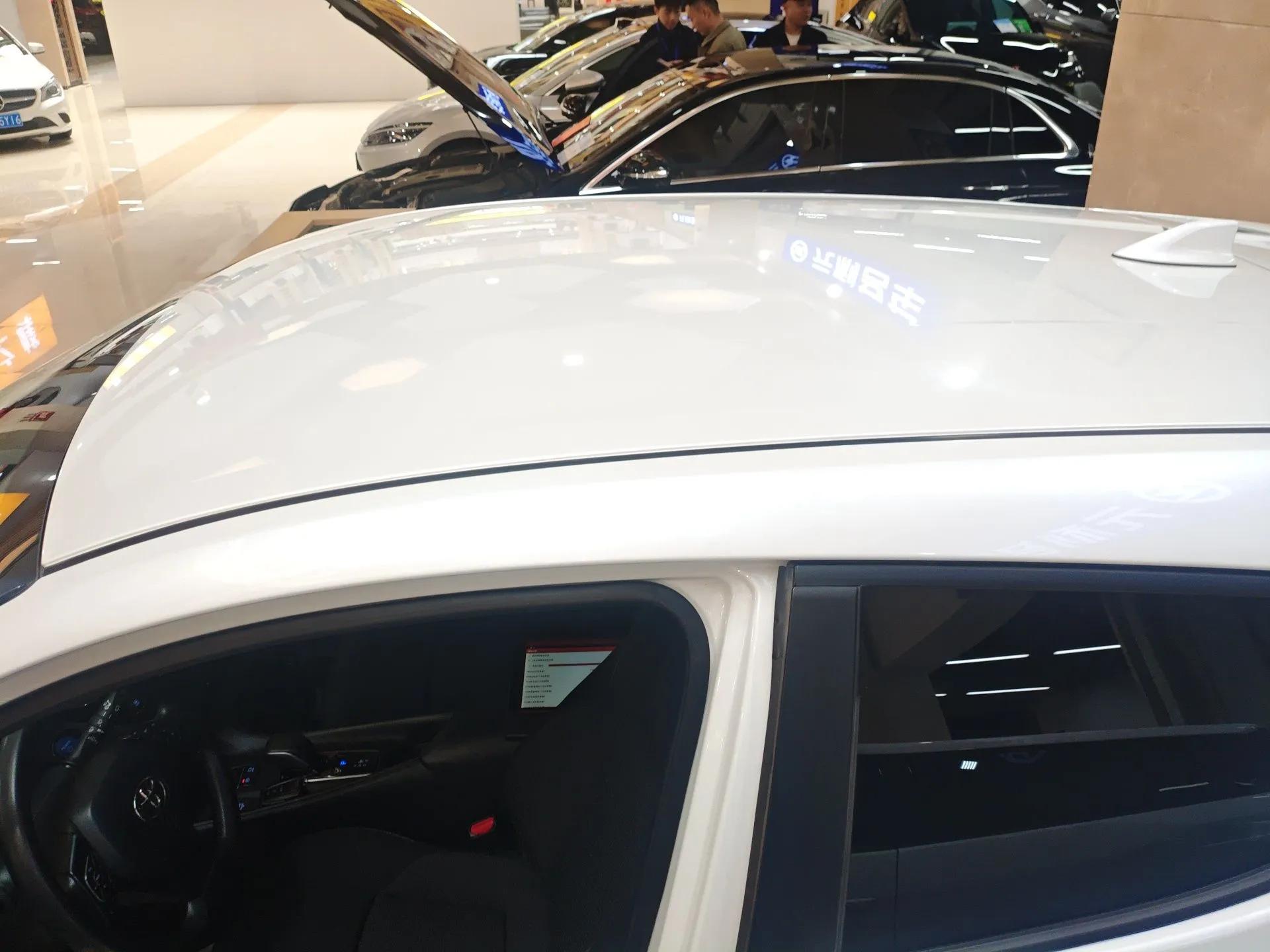 Toyota C-HR EV 2020 Leading Edition — миниатюра 11