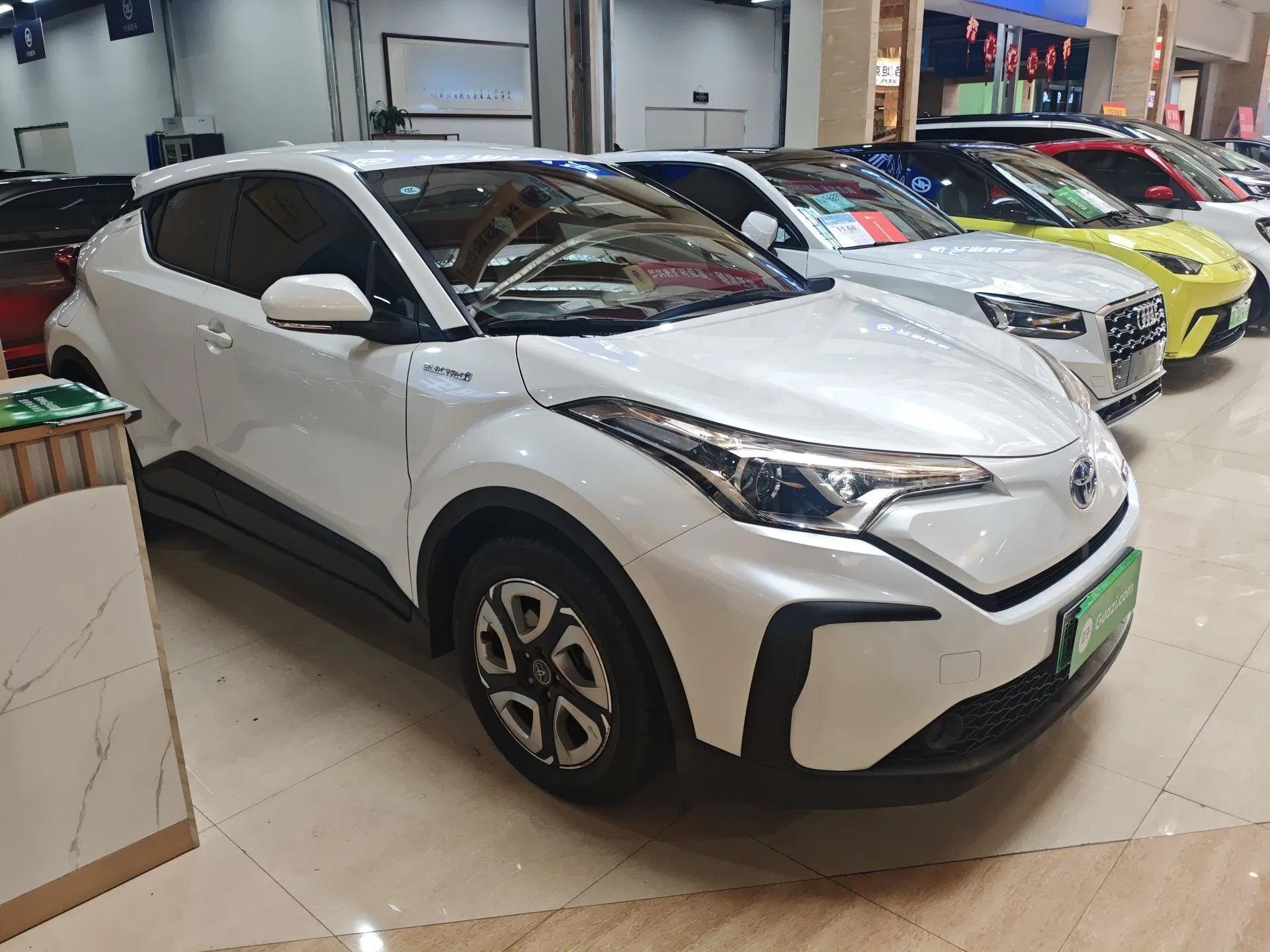 Toyota C-HR EV 2020 Leading Edition — миниатюра 3