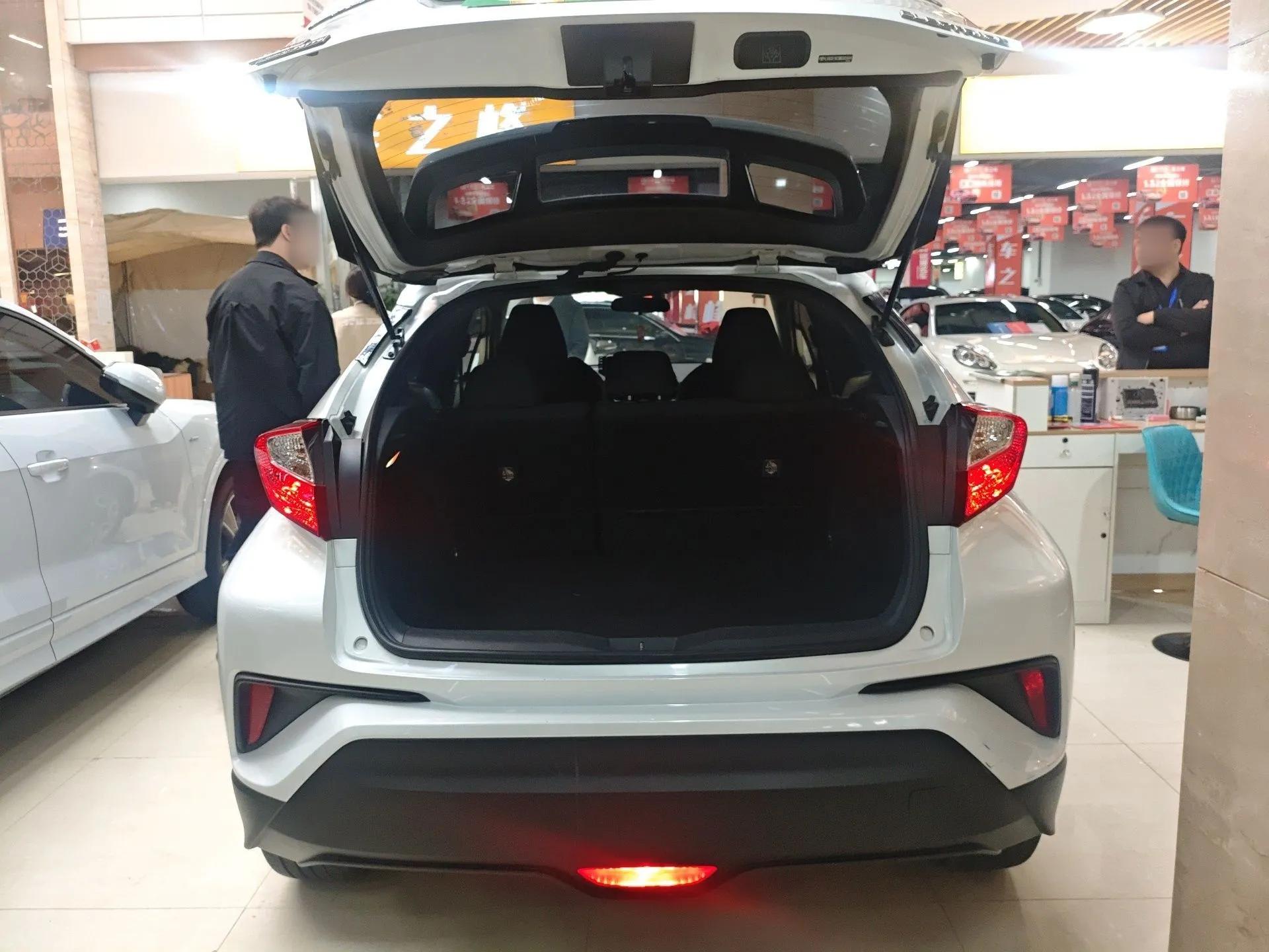 Toyota C-HR EV 2020 Leading Edition — миниатюра 22