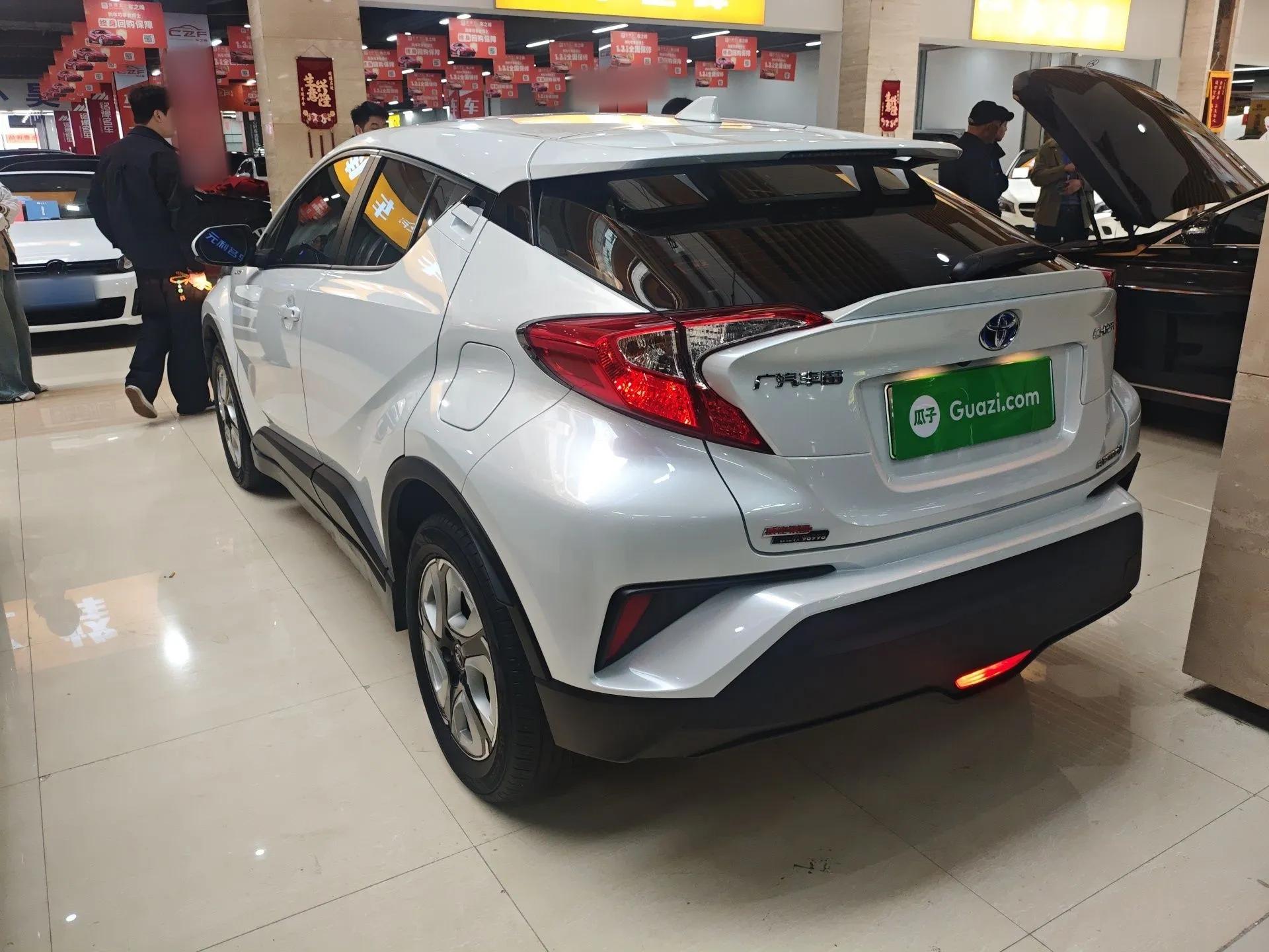 Toyota C-HR EV 2020 Leading Edition — миниатюра 4