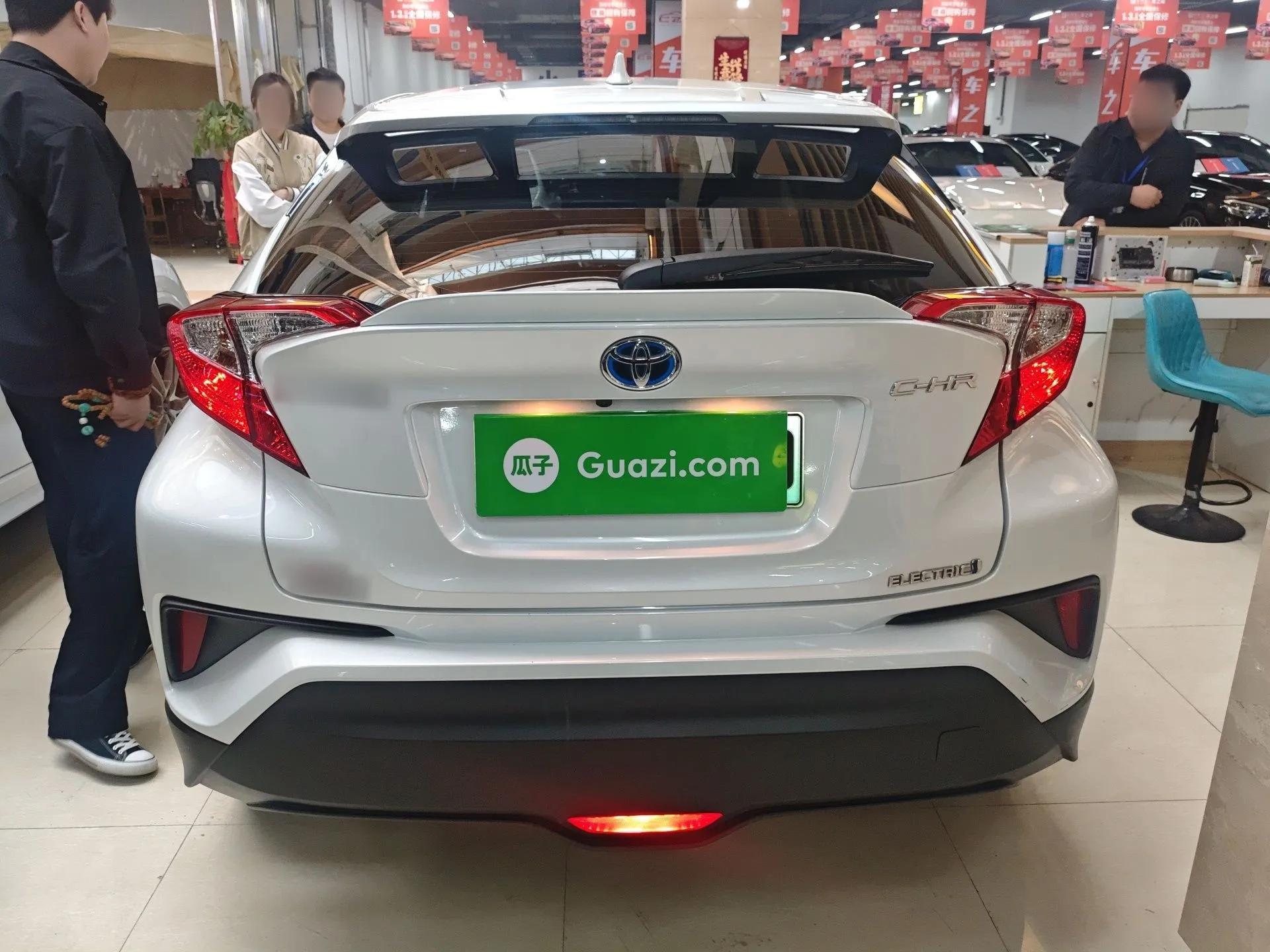 Toyota C-HR EV 2020 Leading Edition — миниатюра 5