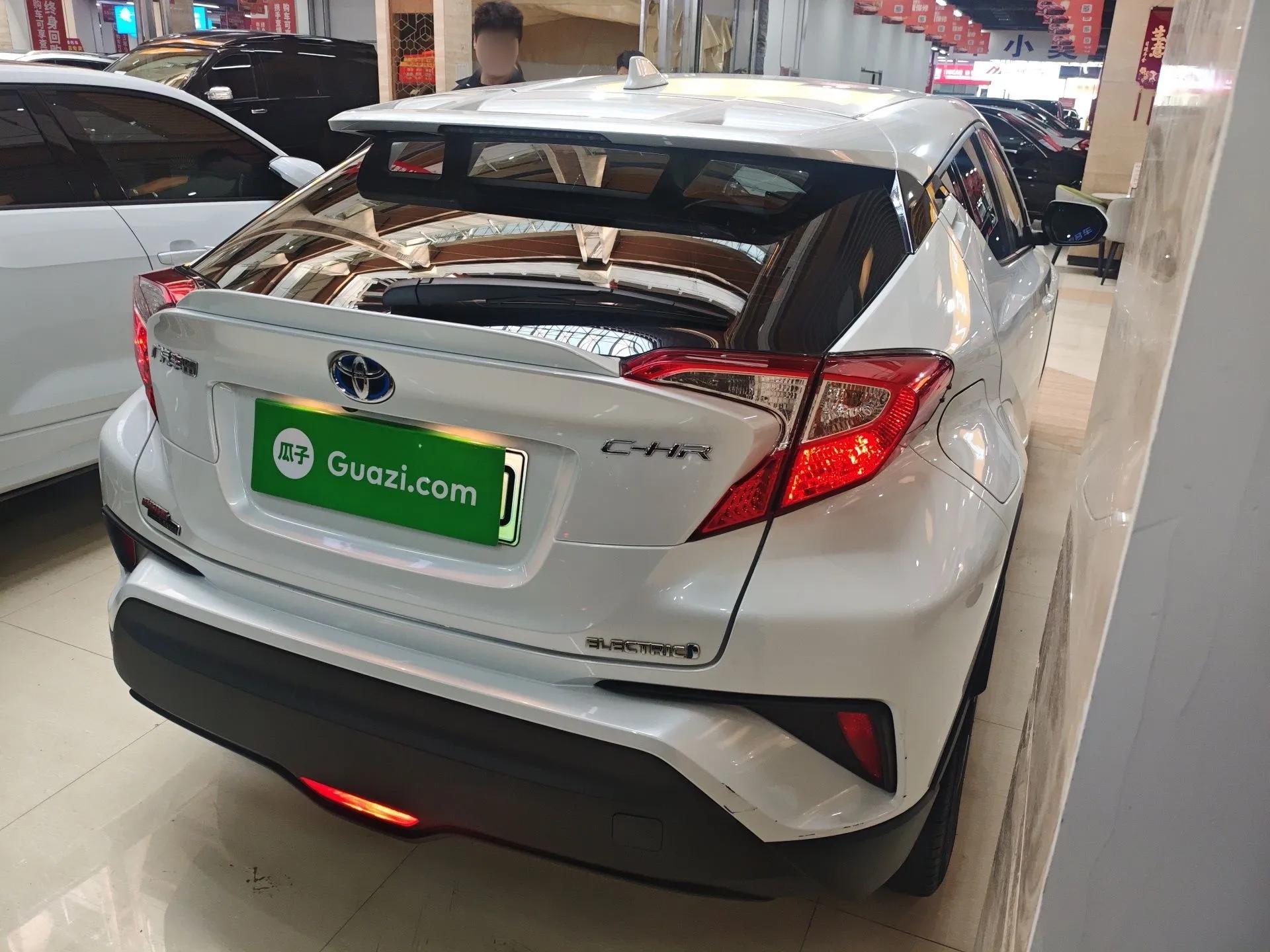 Toyota C-HR EV 2020 Leading Edition — миниатюра 6