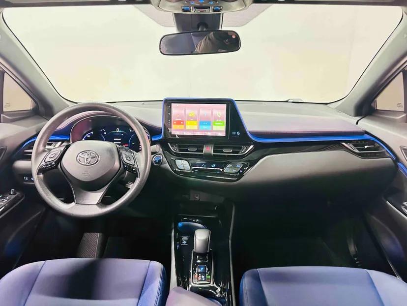 Toyota C-HR EV 2020 Luxury Sunroof Edition — миниатюра 15
