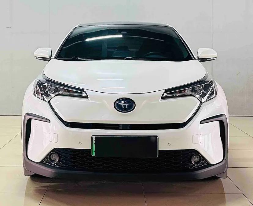 Toyota C-HR EV 2020 Luxury Sunroof Edition — миниатюра 8