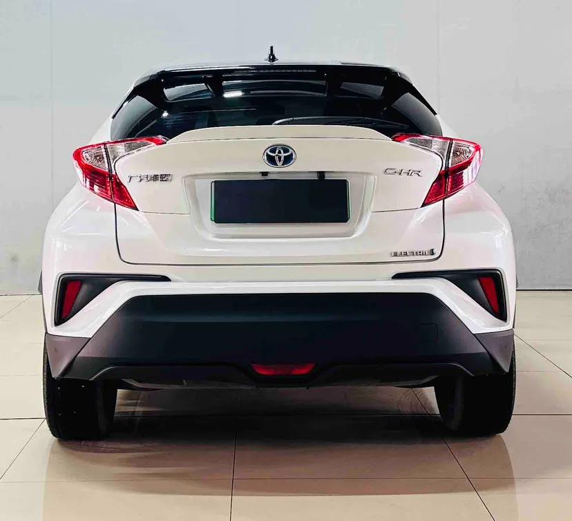 Toyota C-HR EV 2020 Luxury Sunroof Edition — миниатюра 9