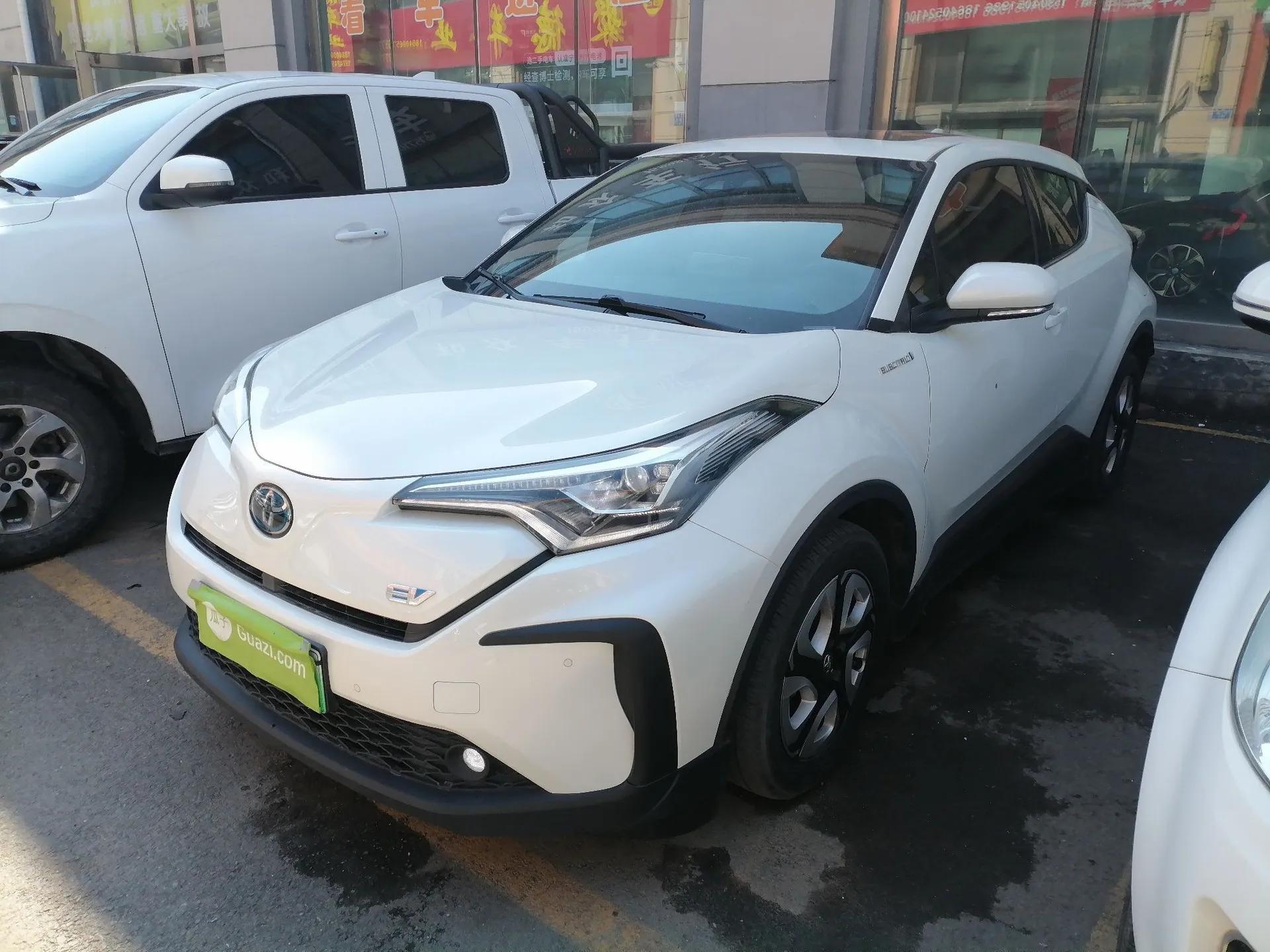 Toyota C-HR EV 2020 Deluxe Sunroof Edition — миниатюра 1