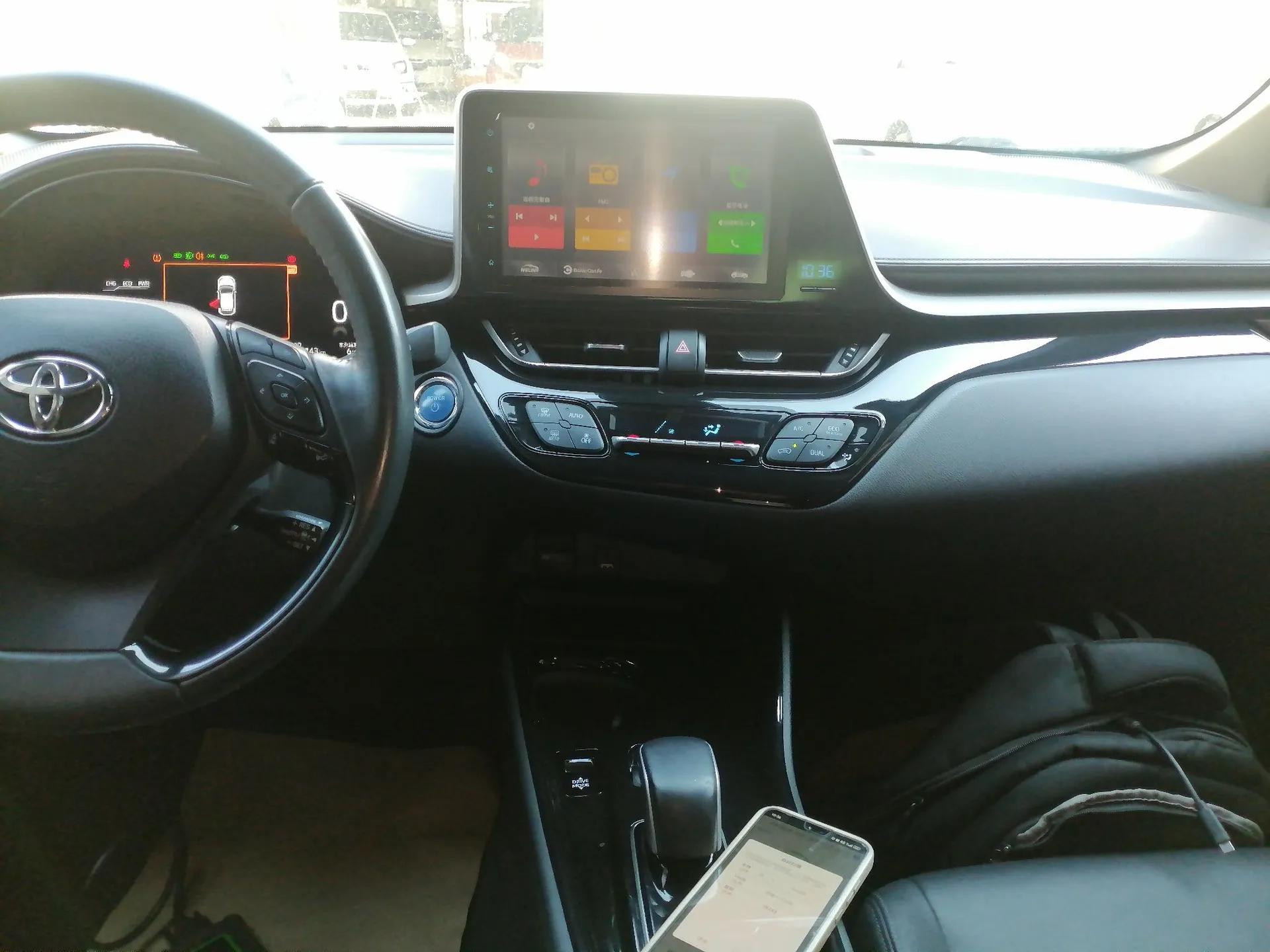 Toyota C-HR EV 2020 Deluxe Sunroof Edition — миниатюра 15