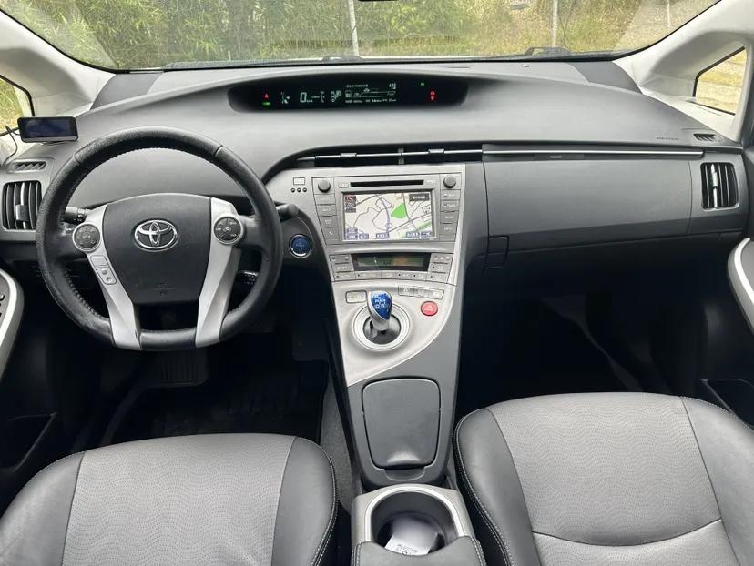 Toyota Prius 2012 1.8L Luxury Advanced Edition — миниатюра 14