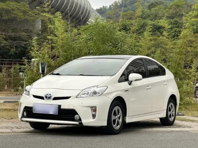 Toyota Prius 2012 1.8L Luxury Advanced Edition
