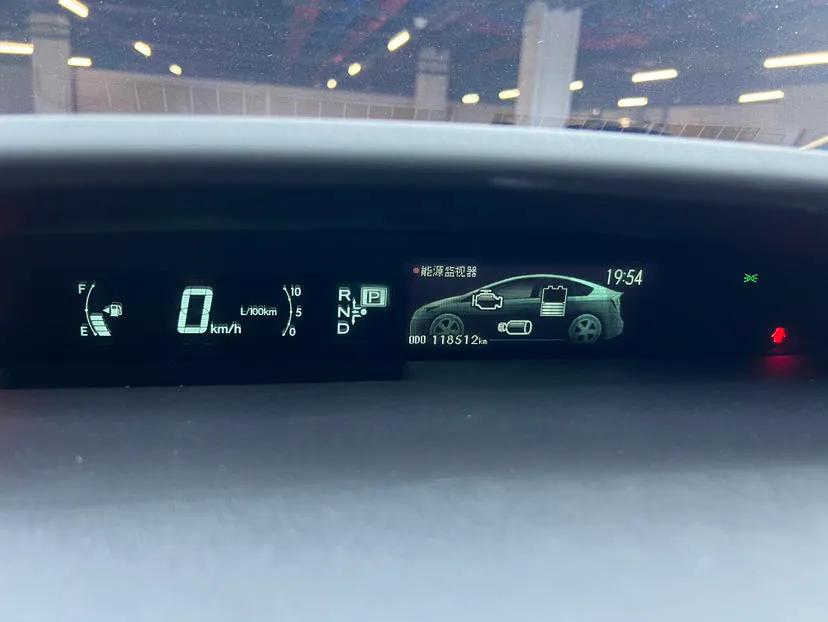 Toyota Prius 2012 1.8L Luxury Edition — миниатюра 11