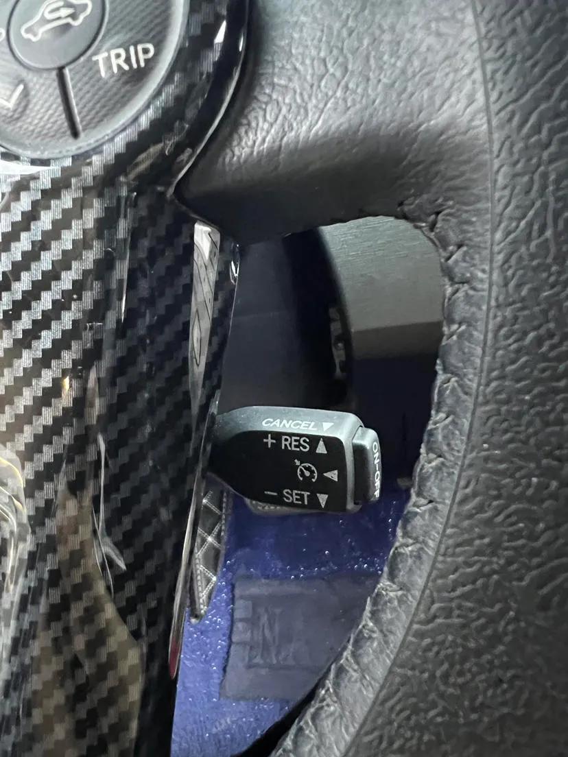 Toyota Prius 2012 1.8L Luxury Edition — миниатюра 13