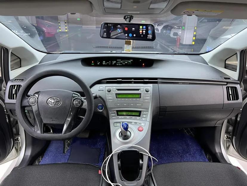 Toyota Prius 2012 1.8L Luxury Edition — миниатюра 14