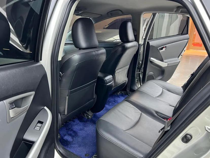 Toyota Prius 2012 1.8L Luxury Edition — миниатюра 19