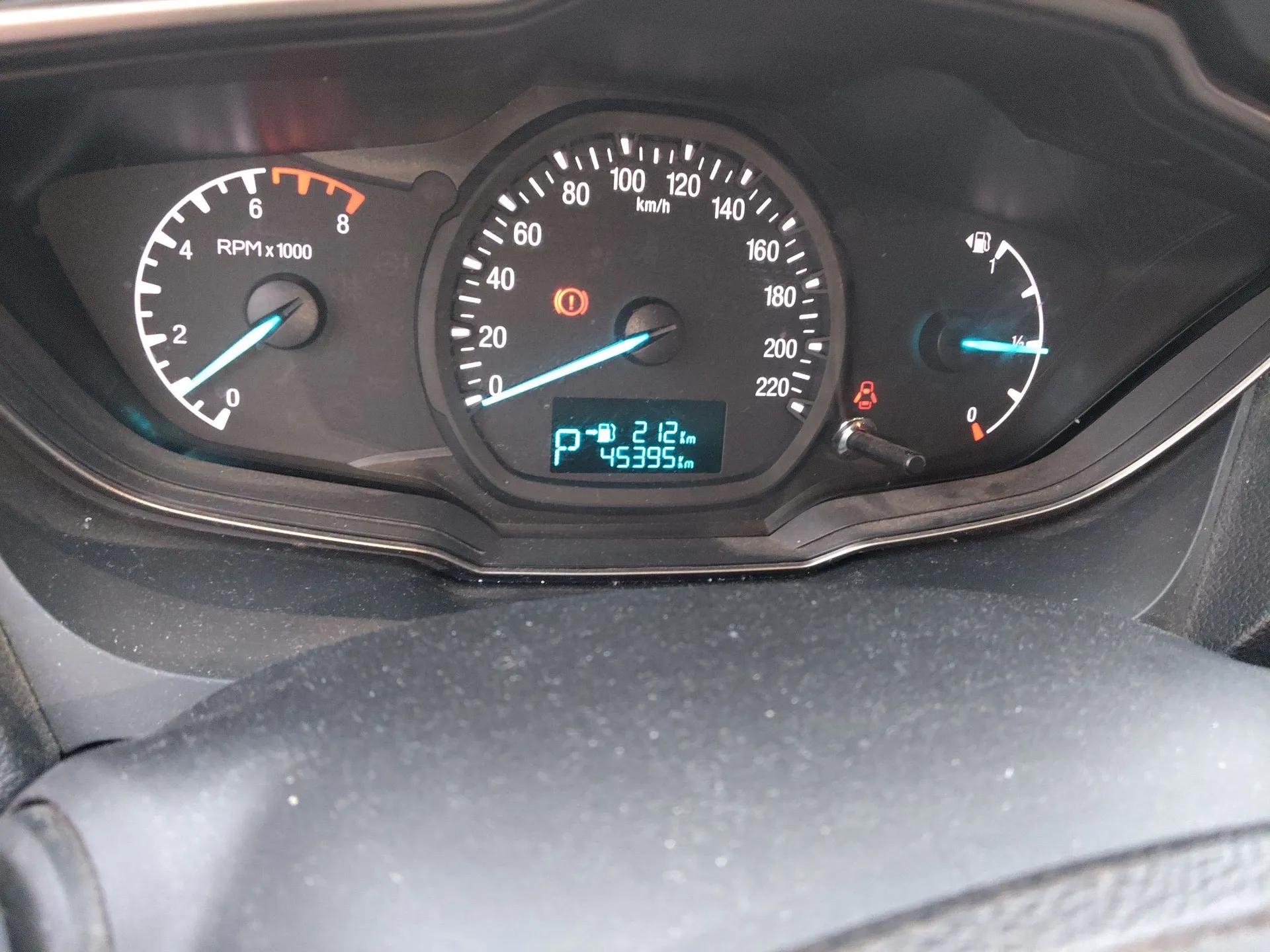 Ford Escort 2015 1.5L Automatic Comfort Edition — миниатюра 13