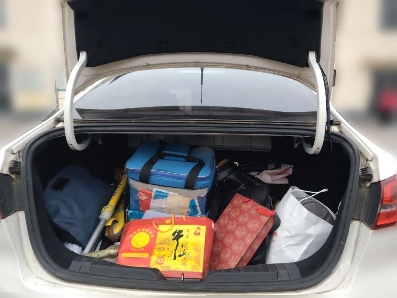 Ford Escort 2015 1.5L Automatic Comfort Edition — миниатюра 20