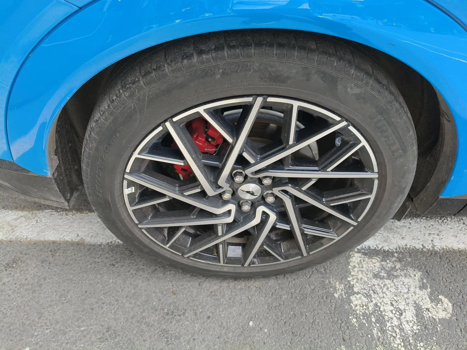 Ford Mustang Mach-E 2021 GT Model — миниатюра 10