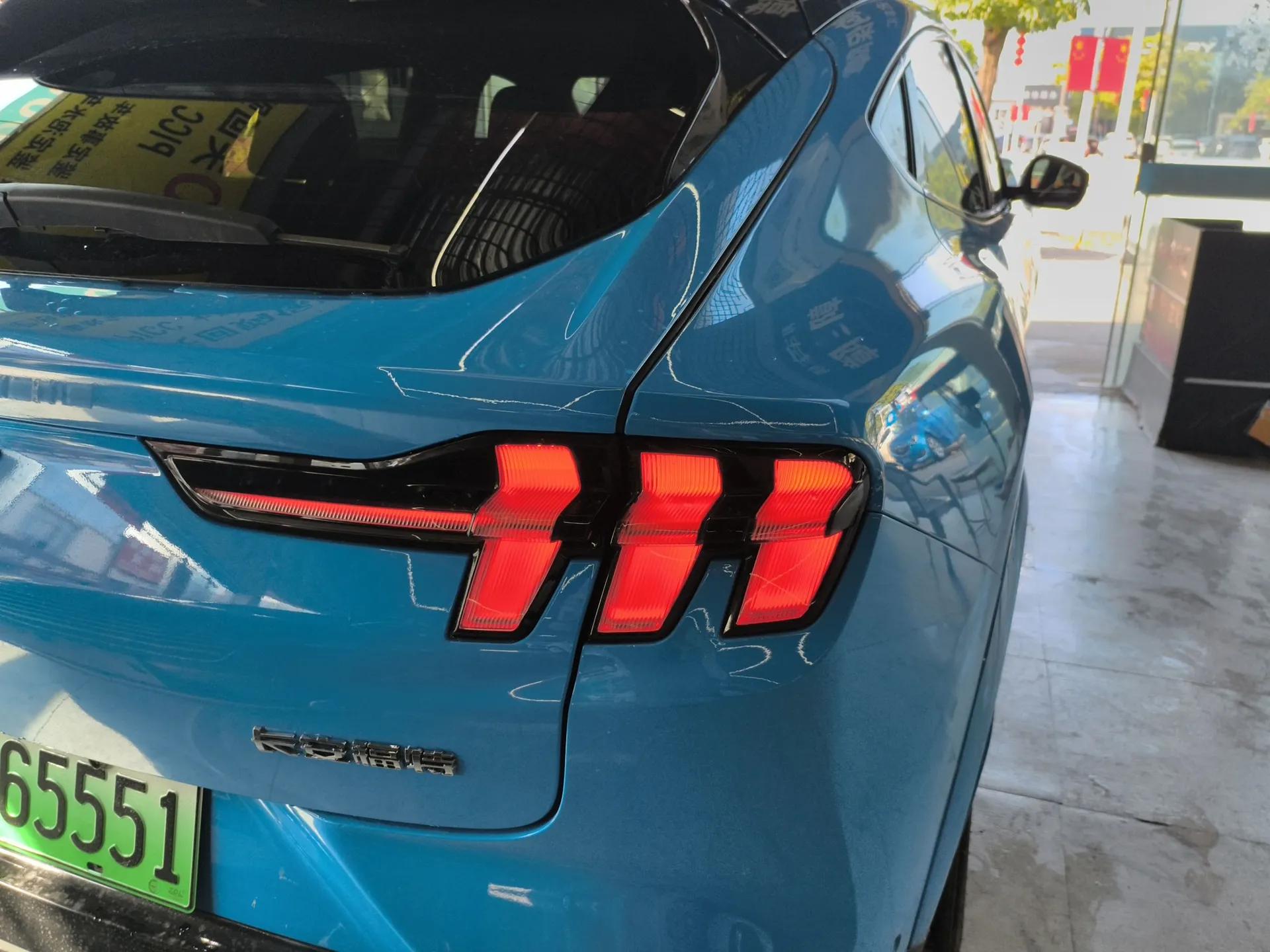 Ford Mustang Mach-E 2021 GT Model — миниатюра 7