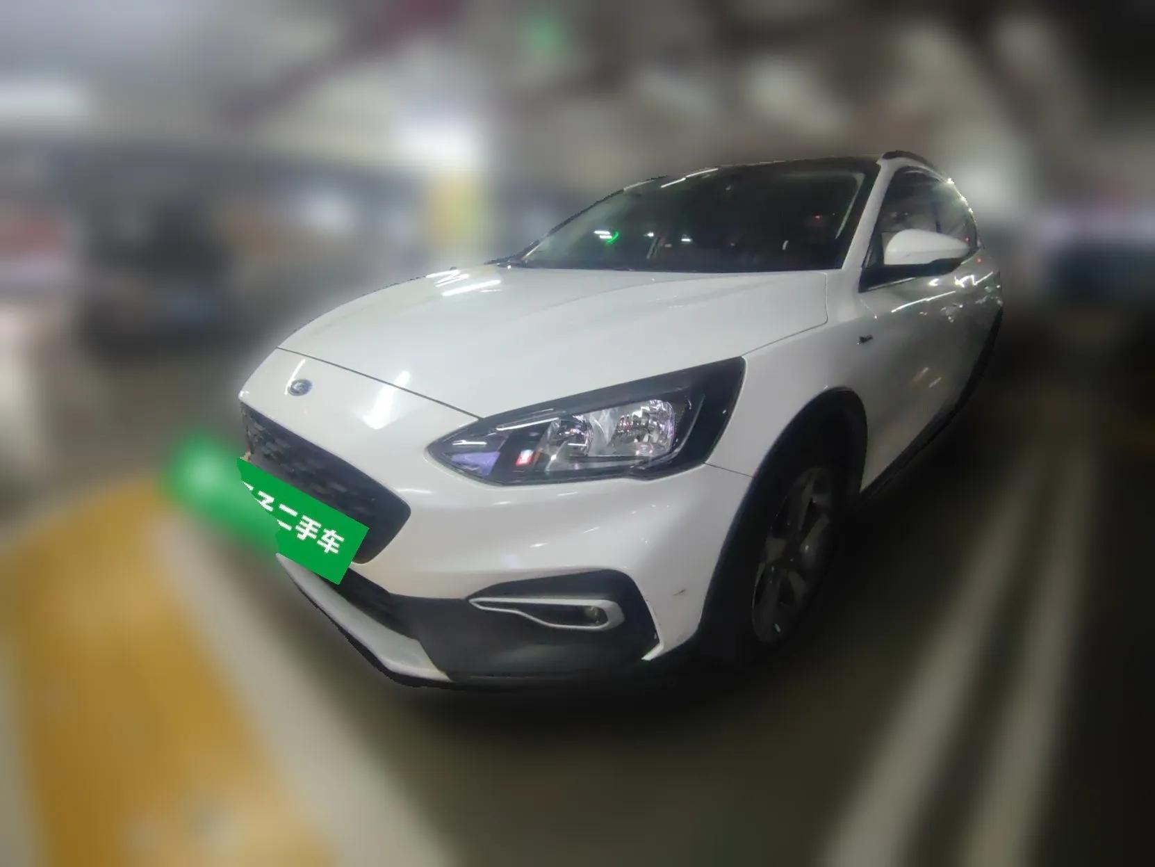 Ford Focus Active 2020 EcoBoost 180 Automatic Trendy Model — миниатюра 1