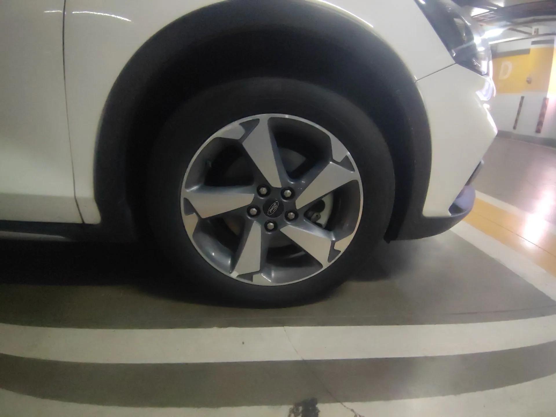 Ford Focus Active 2020 EcoBoost 180 Automatic Trendy Model — миниатюра 8